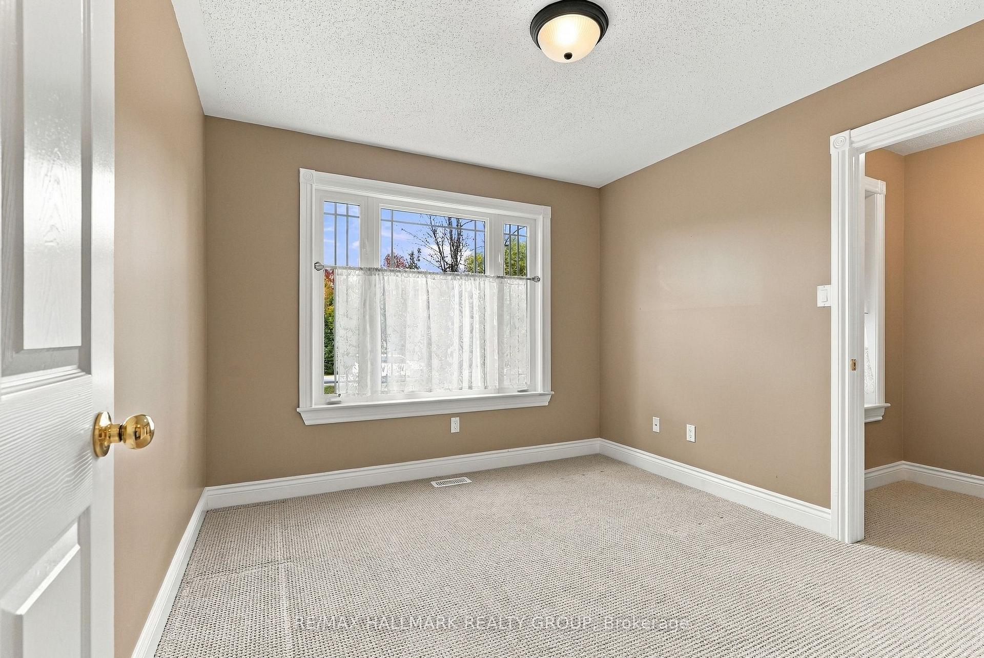 Photo 16 of 12 Red Oak Drive, North Grenville, North Grenville Twp (Kemptville South) — HOMEH