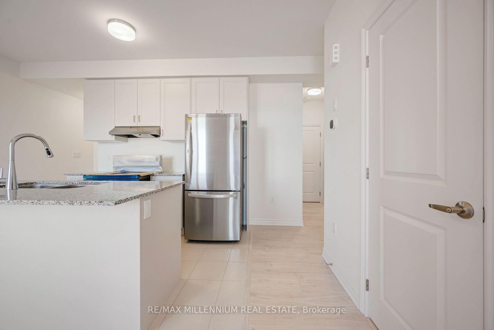 Photo 6 of Unit Main, 10 Thornbird Crescent, Brampton, Northwest Brampton — HOMEH