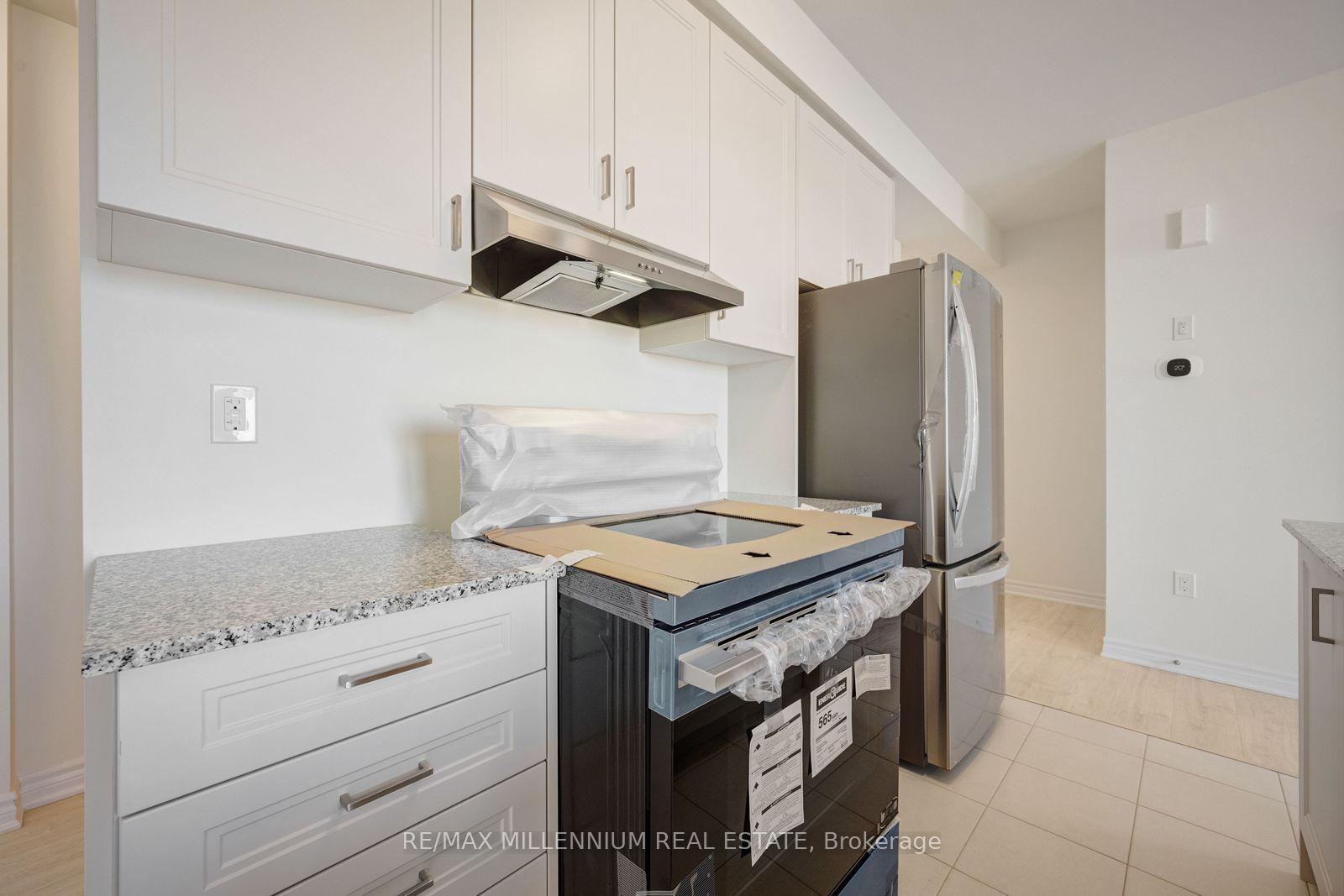 Photo 13 of Unit Main, 10 Thornbird Crescent, Brampton, Northwest Brampton — HOMEH