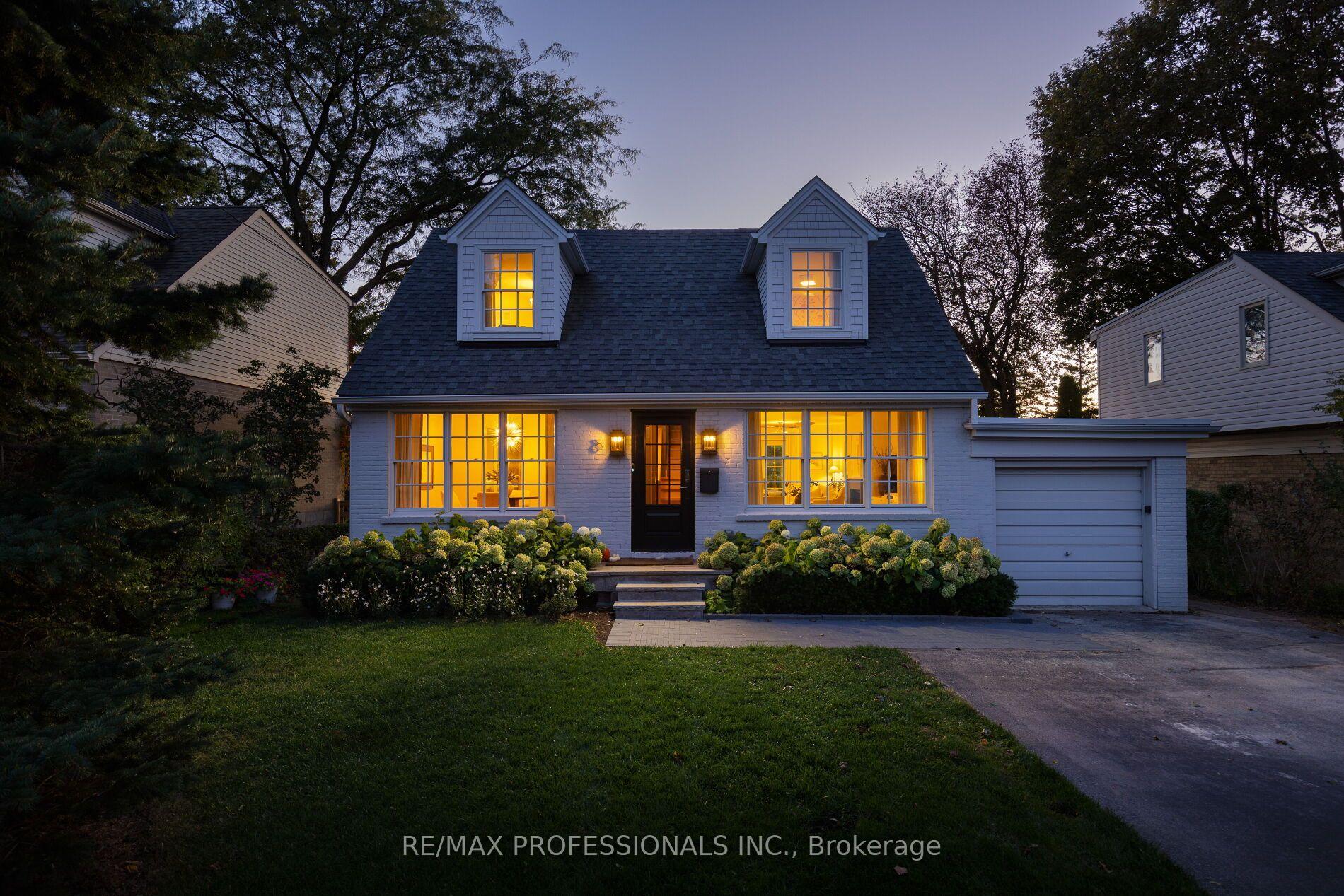 Photo 4 of 8 Glenn Murray Drive, Etobicoke, Stonegate-Queensway — HOMEH