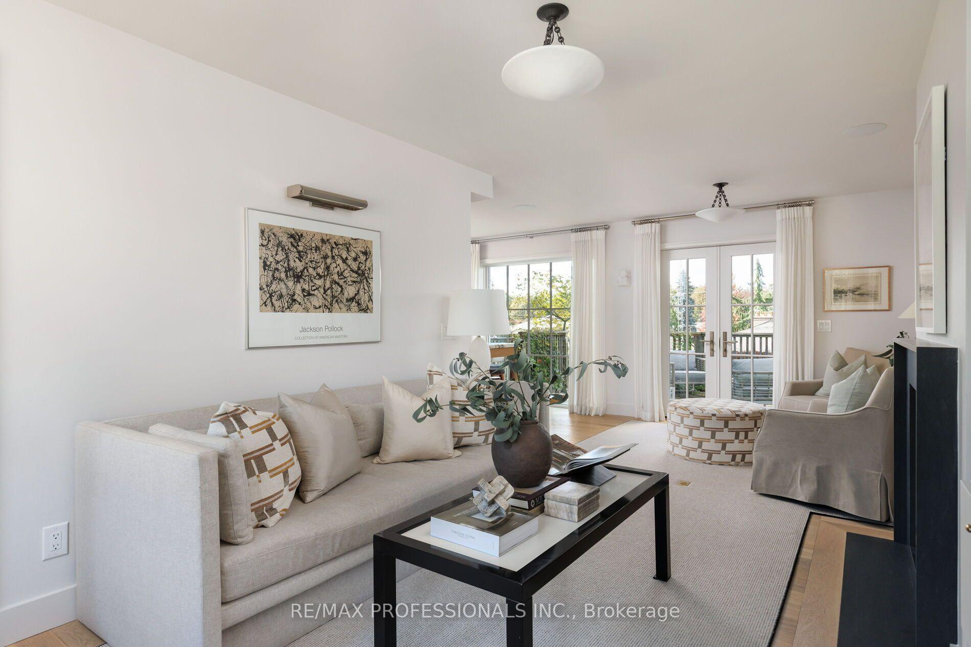 Photo 8 of 8 Glenn Murray Drive, Etobicoke, Stonegate-Queensway — HOMEH