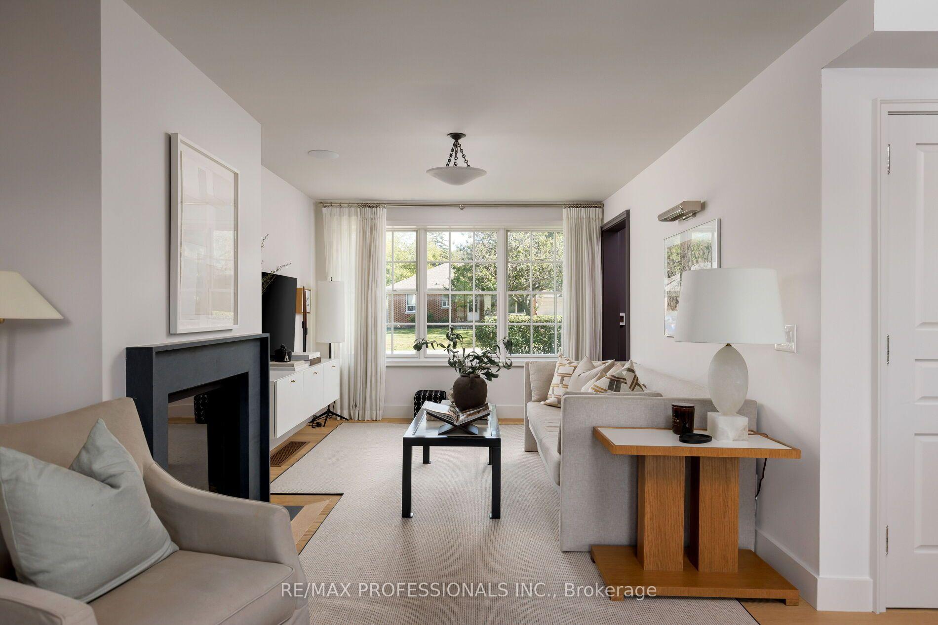 Photo 16 of 8 Glenn Murray Drive, Etobicoke, Stonegate-Queensway — HOMEH