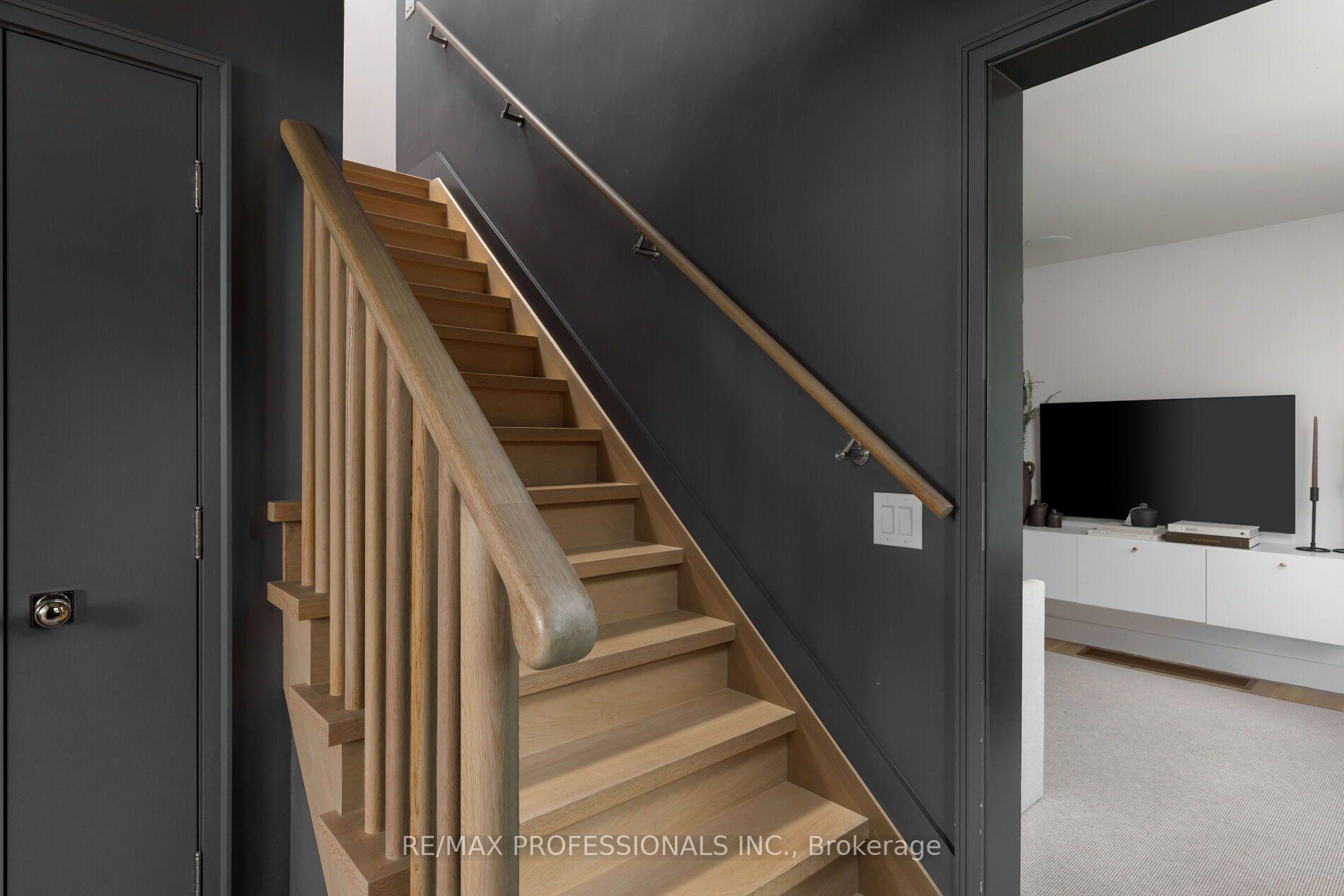Photo 23 of 8 Glenn Murray Drive, Etobicoke, Stonegate-Queensway — HOMEH