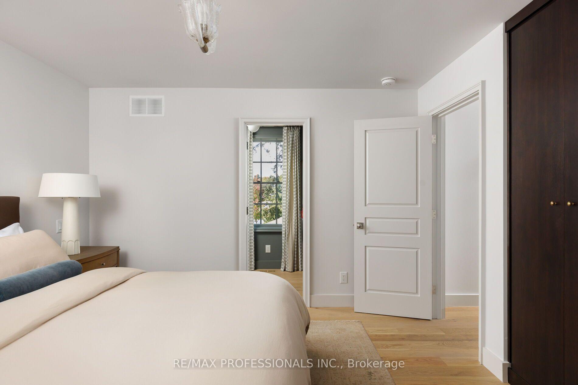Photo 28 of 8 Glenn Murray Drive, Etobicoke, Stonegate-Queensway — HOMEH