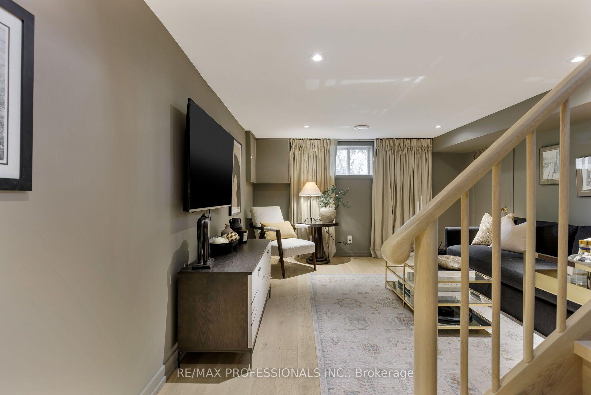 Photo 36 of 8 Glenn Murray Drive, Etobicoke, Stonegate-Queensway — HOMEH