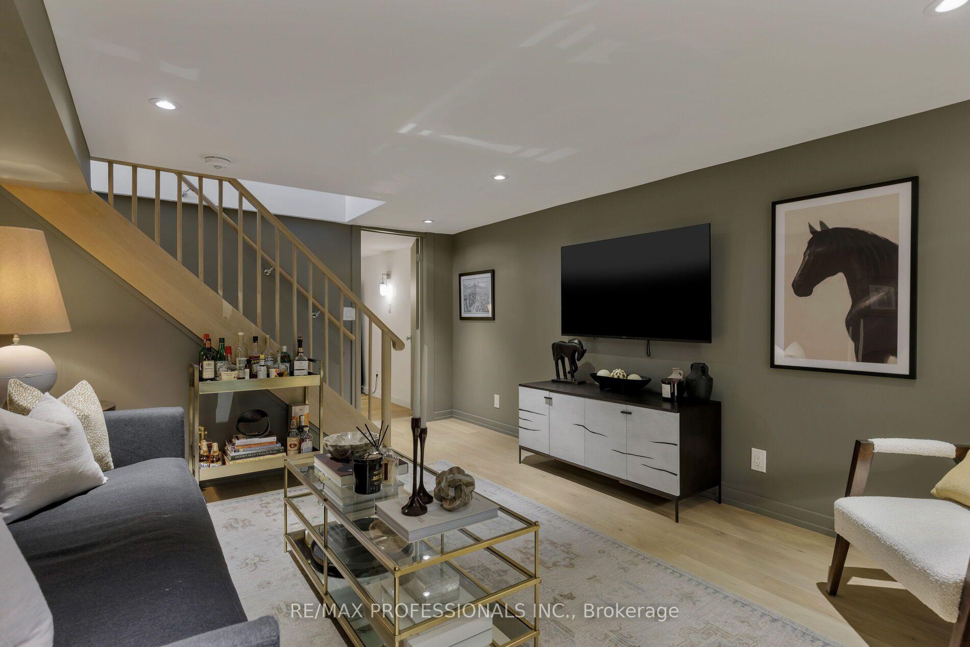 Photo 39 of 8 Glenn Murray Drive, Etobicoke, Stonegate-Queensway — HOMEH