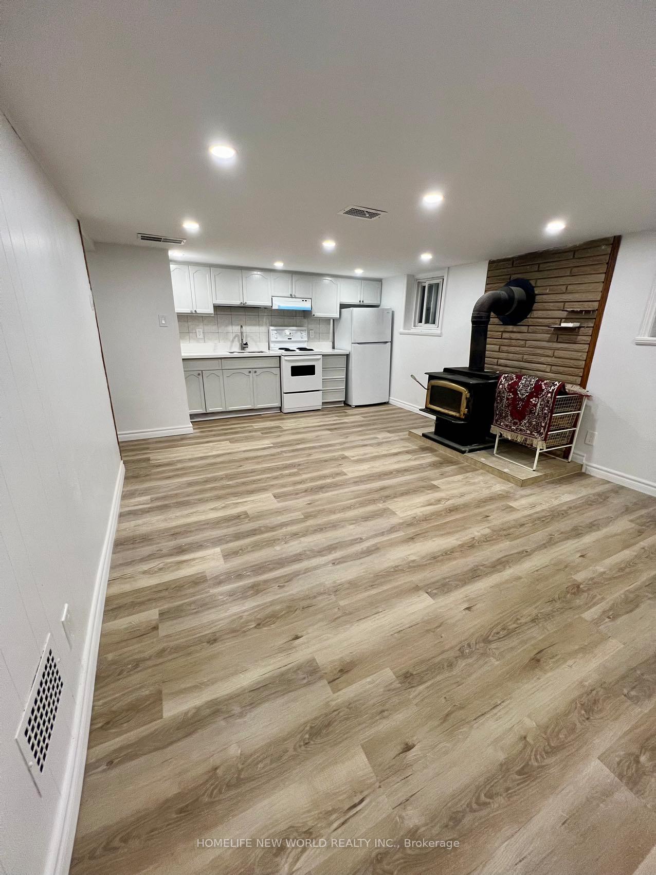 Photo 4 of Unit Bsm, 354 Kane Avenue, Toronto, Keelesdale-Eglinton West — HOMEH