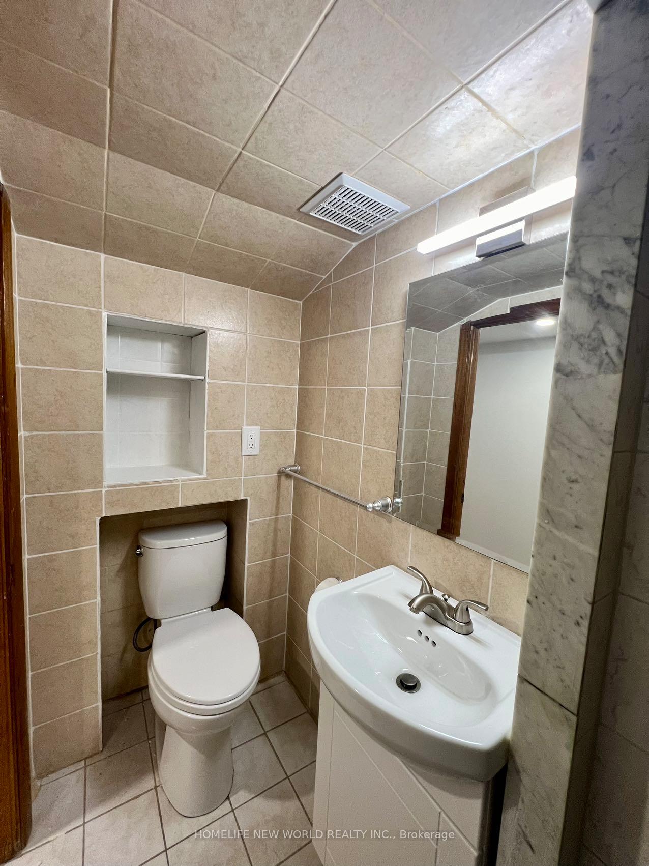 Photo 8 of Unit Bsm, 354 Kane Avenue, Toronto, Keelesdale-Eglinton West — HOMEH
