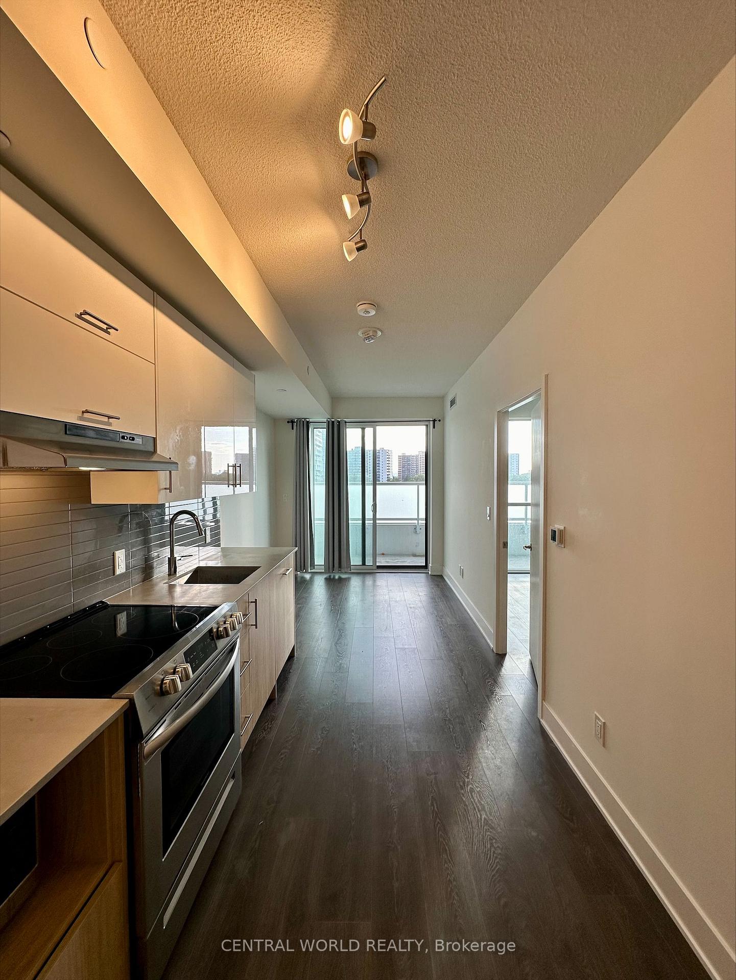 Photo 2 of Unit 611, 188 Fairview Mall Drive, North York, Don Valley Village — HOMEH