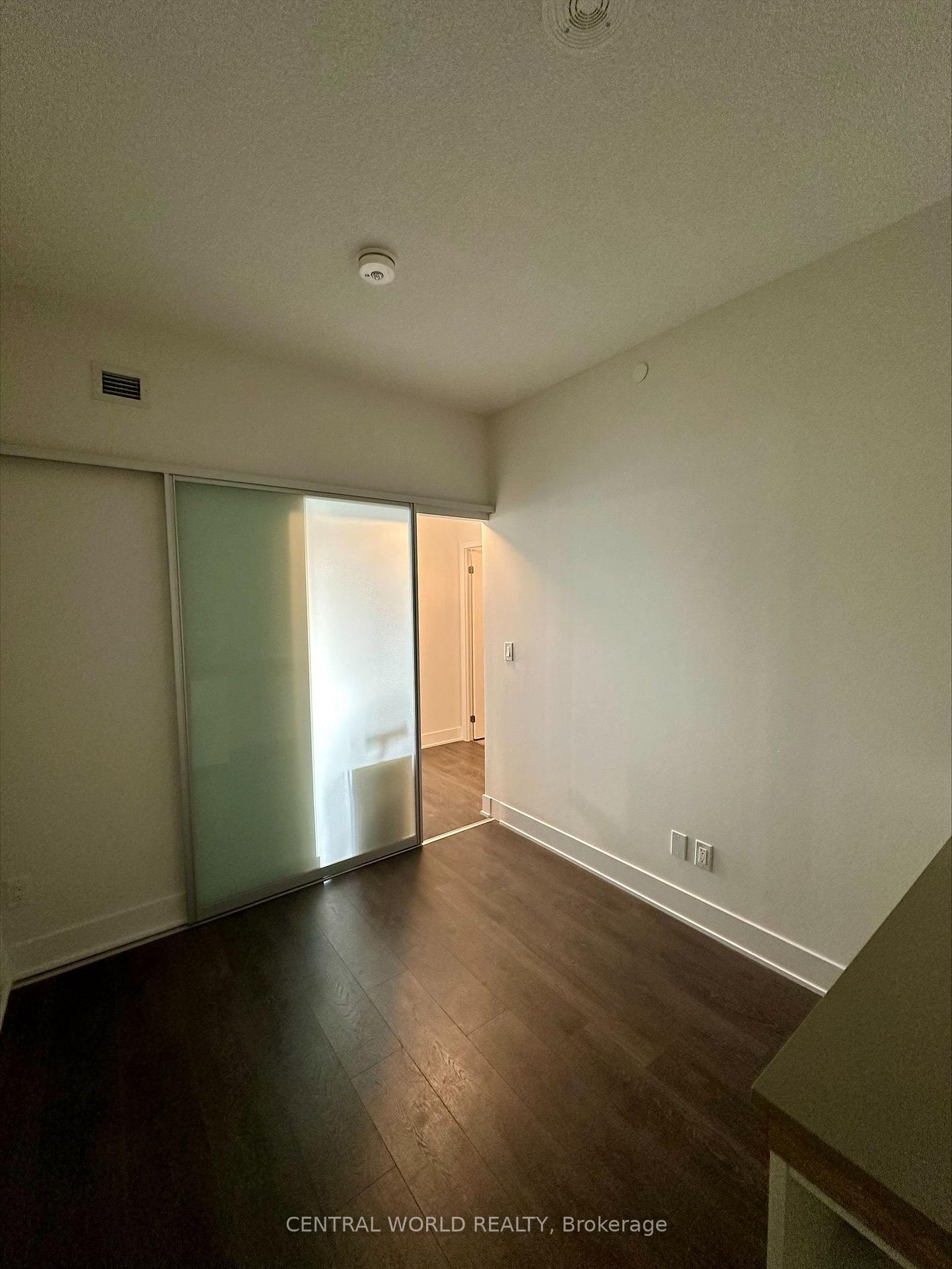 Photo 5 of Unit 611, 188 Fairview Mall Drive, North York, Don Valley Village — HOMEH