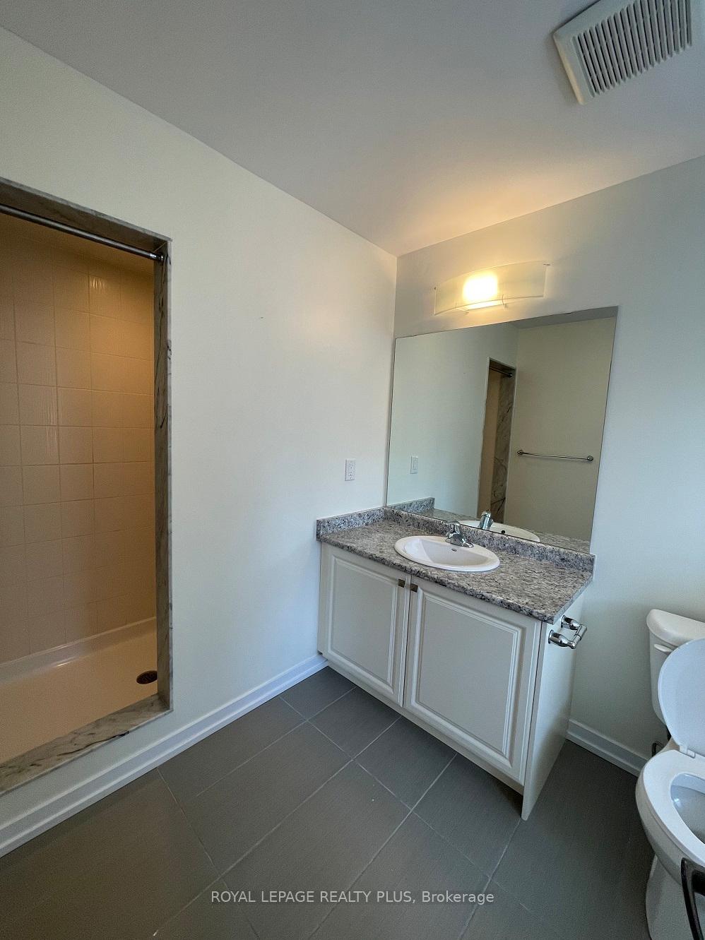 Photo 12 of 12 Pagebrook Crescent, Hamilton, Stoney Creek Mountain — HOMEH