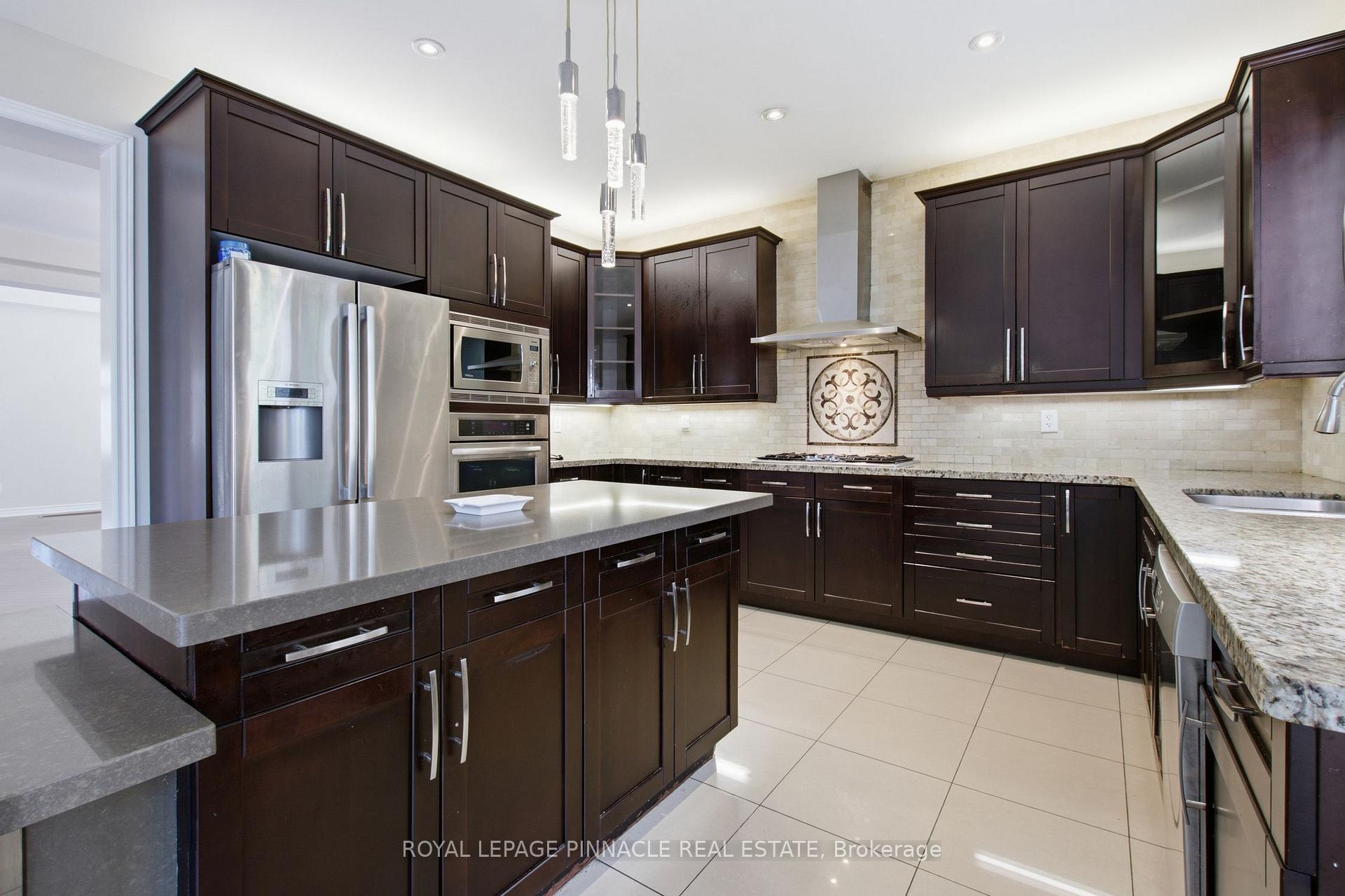 Photo 9 of 4713 Thomas Alton Boulevard, Burlington, Alton — HOMEH
