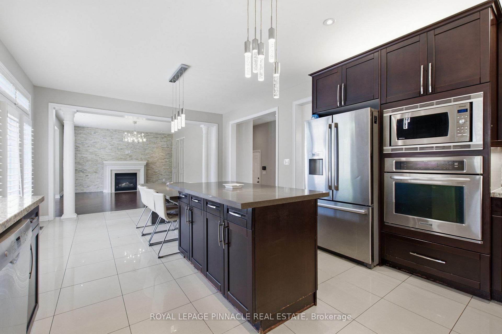 Photo 10 of 4713 Thomas Alton Boulevard, Burlington, Alton — HOMEH
