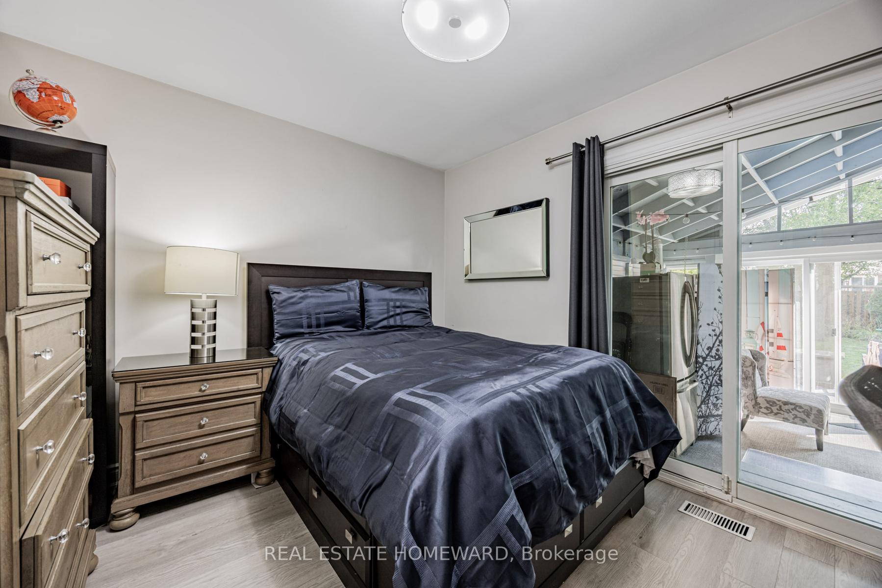 Photo 25 of 259 Windsor Street, Oshawa, Donevan — HOMEH