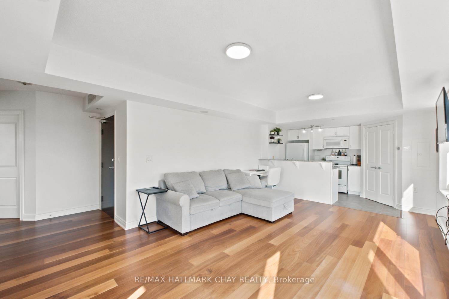 Photo 7 of Unit 607, 149 Church Street, King, Schomberg — HOMEH