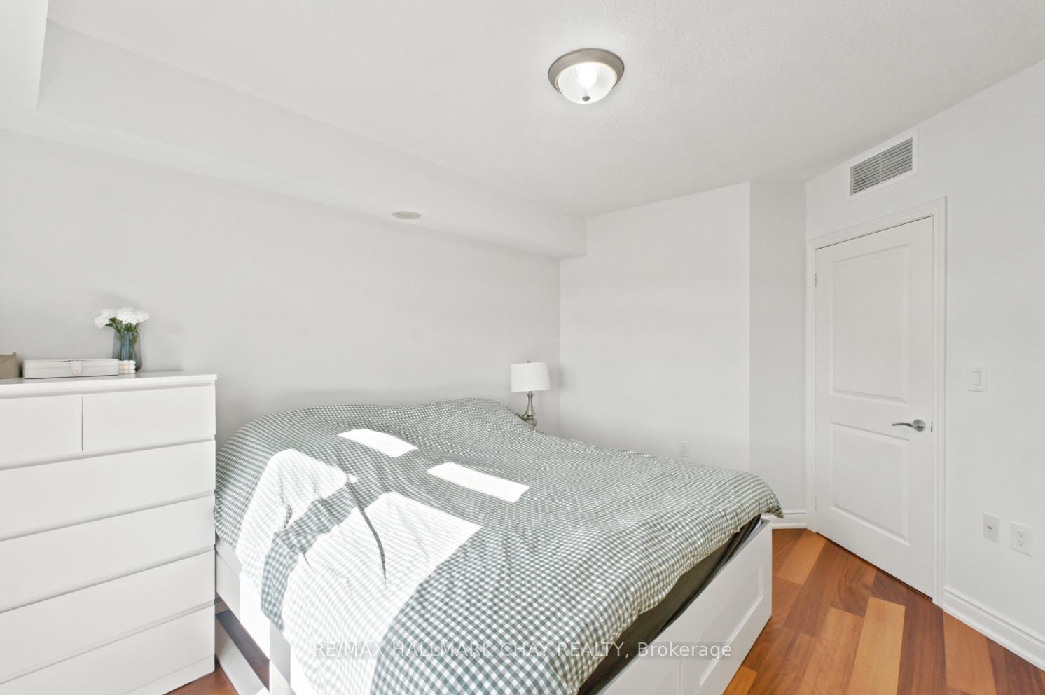 Photo 16 of Unit 607, 149 Church Street, King, Schomberg — HOMEH