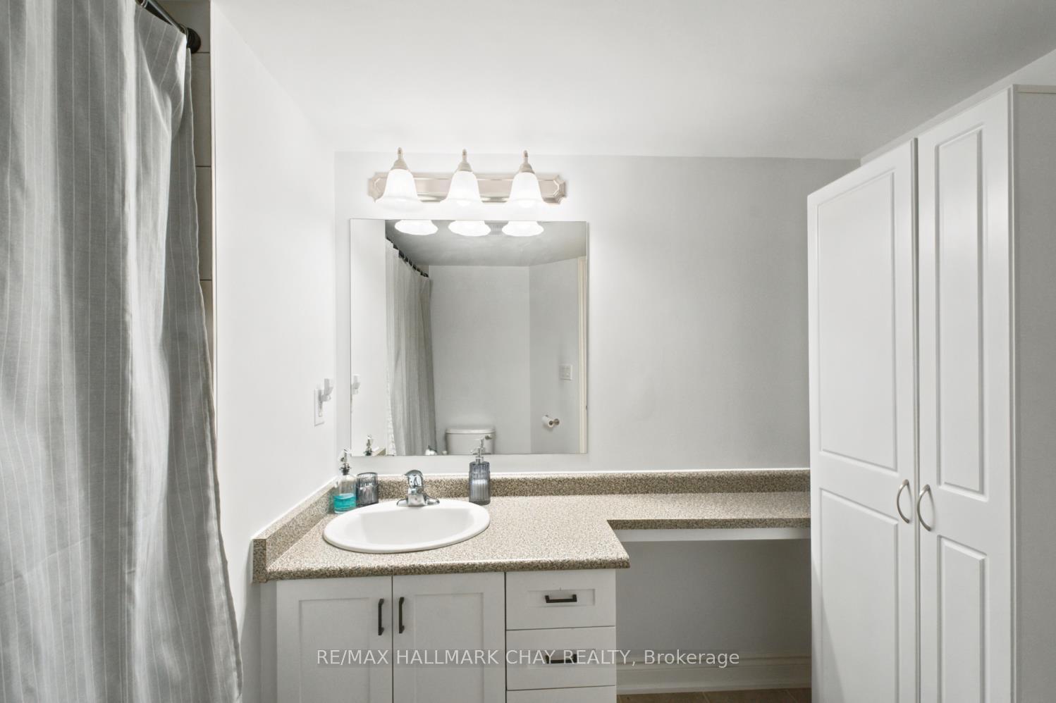Photo 17 of Unit 607, 149 Church Street, King, Schomberg — HOMEH