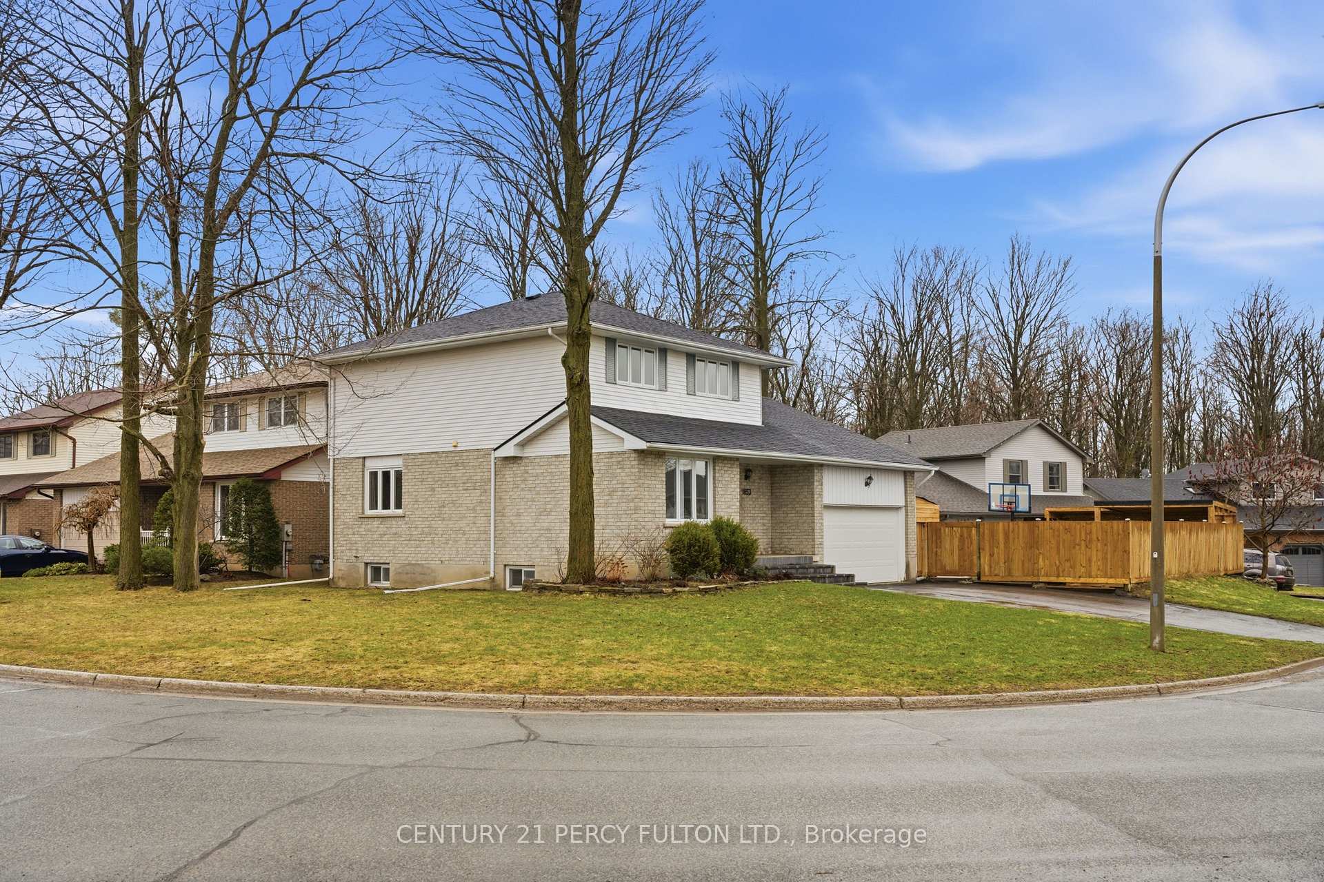 Photo 2 of 1853 Mapleridge Drive, Peterborough, Monaghan Ward 2 — HOMEH