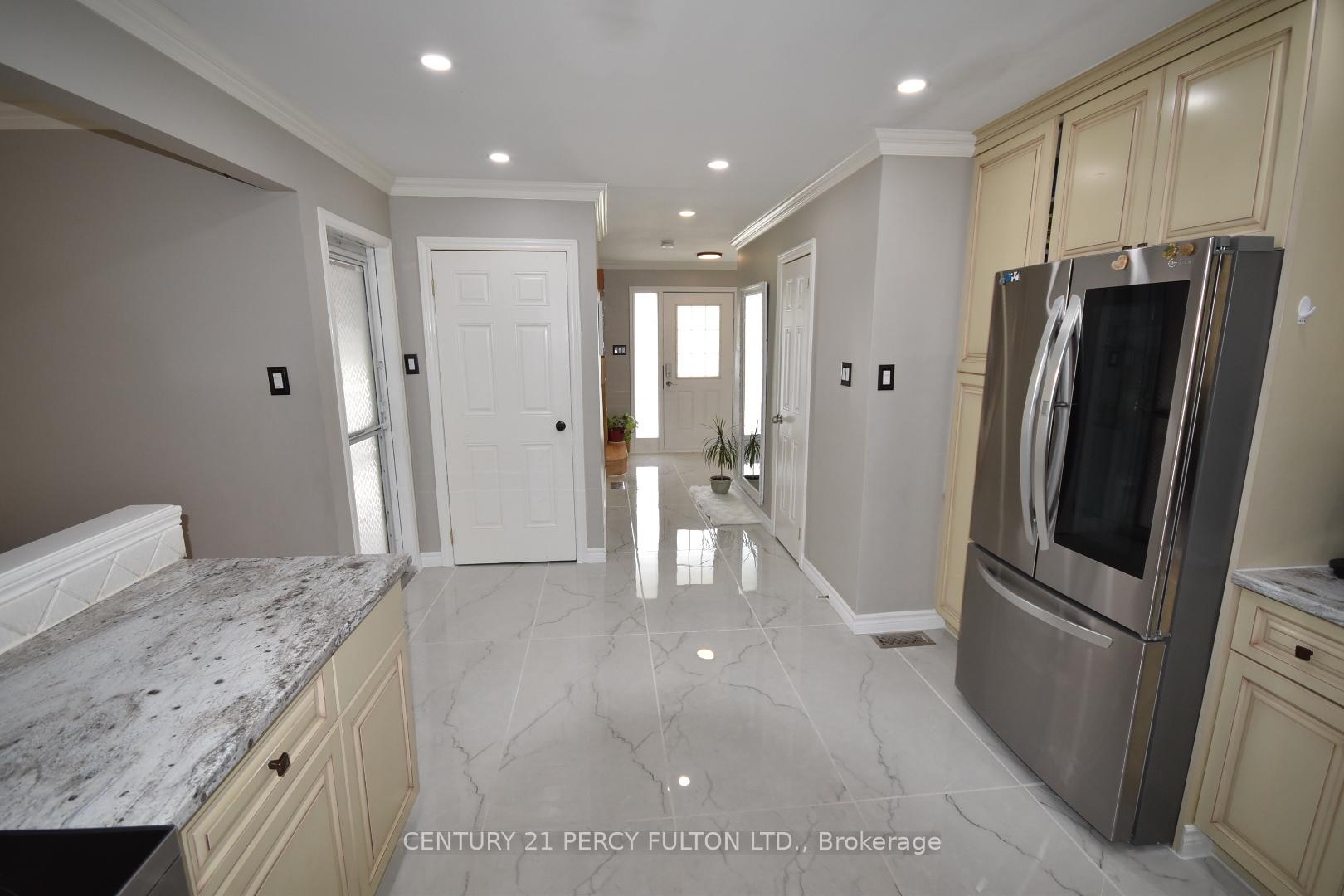 Photo 11 of 1853 Mapleridge Drive, Peterborough, Monaghan Ward 2 — HOMEH