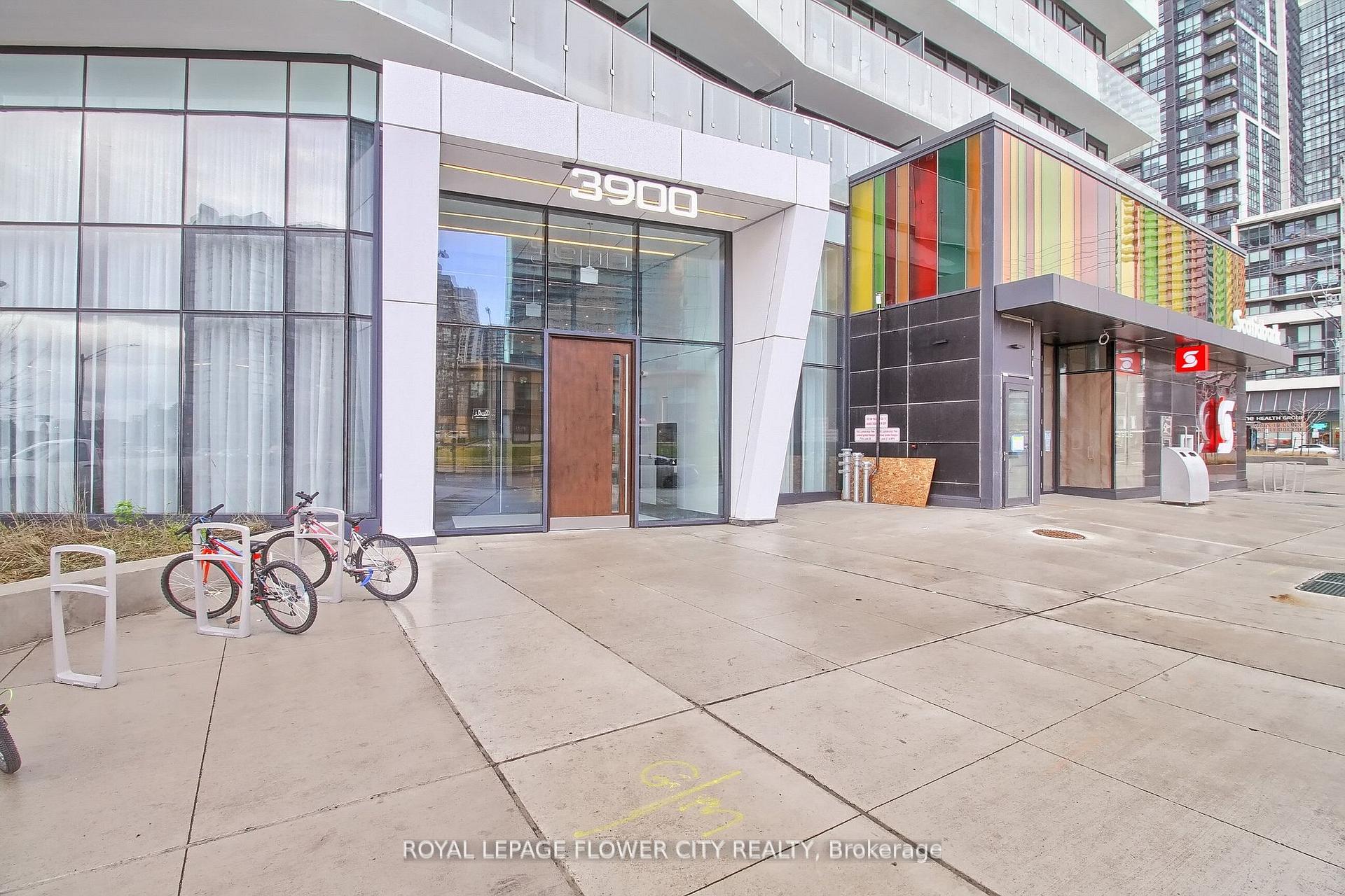 Photo 3 of Unit 5704, 3900 Confedration Parkway, Mississauga, City Centre — HOMEH