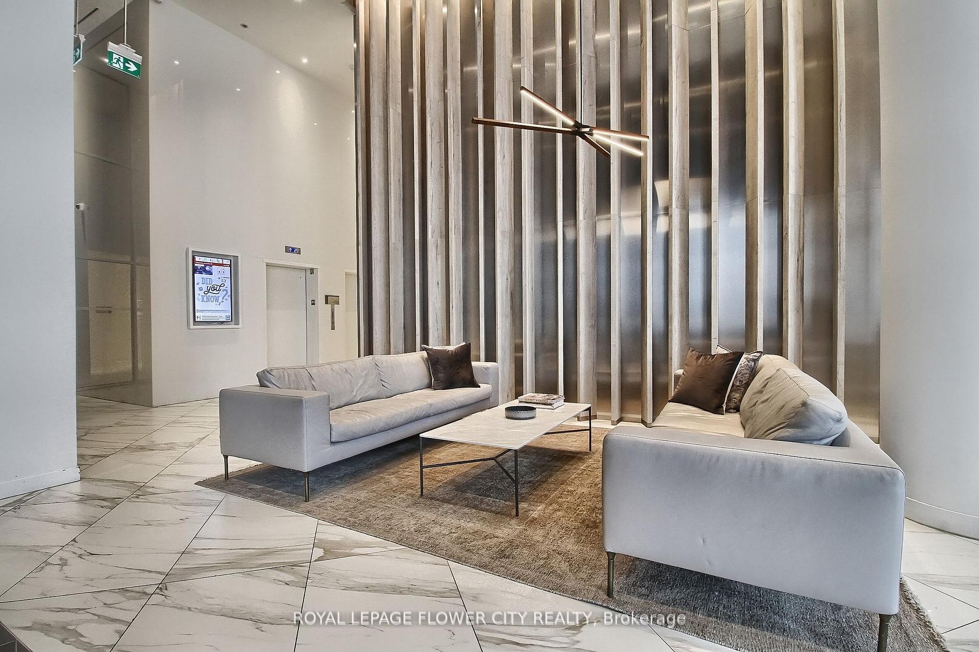 Photo 4 of Unit 5704, 3900 Confedration Parkway, Mississauga, City Centre — HOMEH