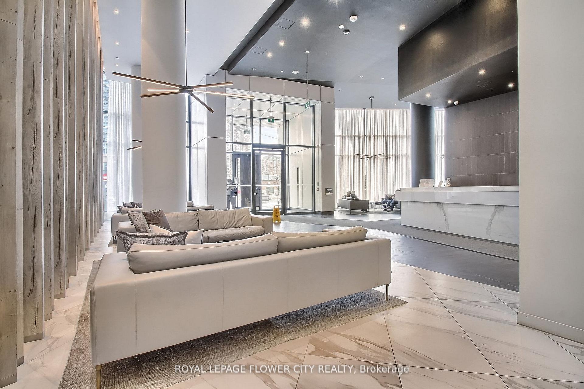 Photo 5 of Unit 5704, 3900 Confedration Parkway, Mississauga, City Centre — HOMEH