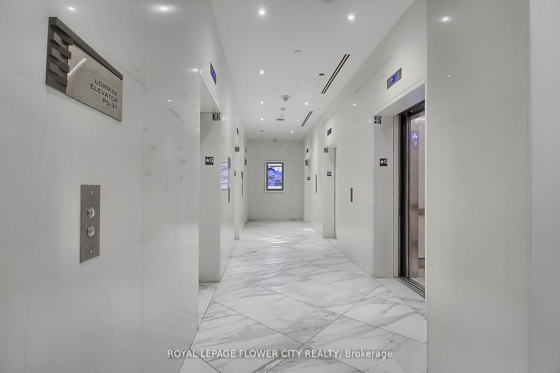 Photo 6 of Unit 5704, 3900 Confedration Parkway, Mississauga, City Centre — HOMEH