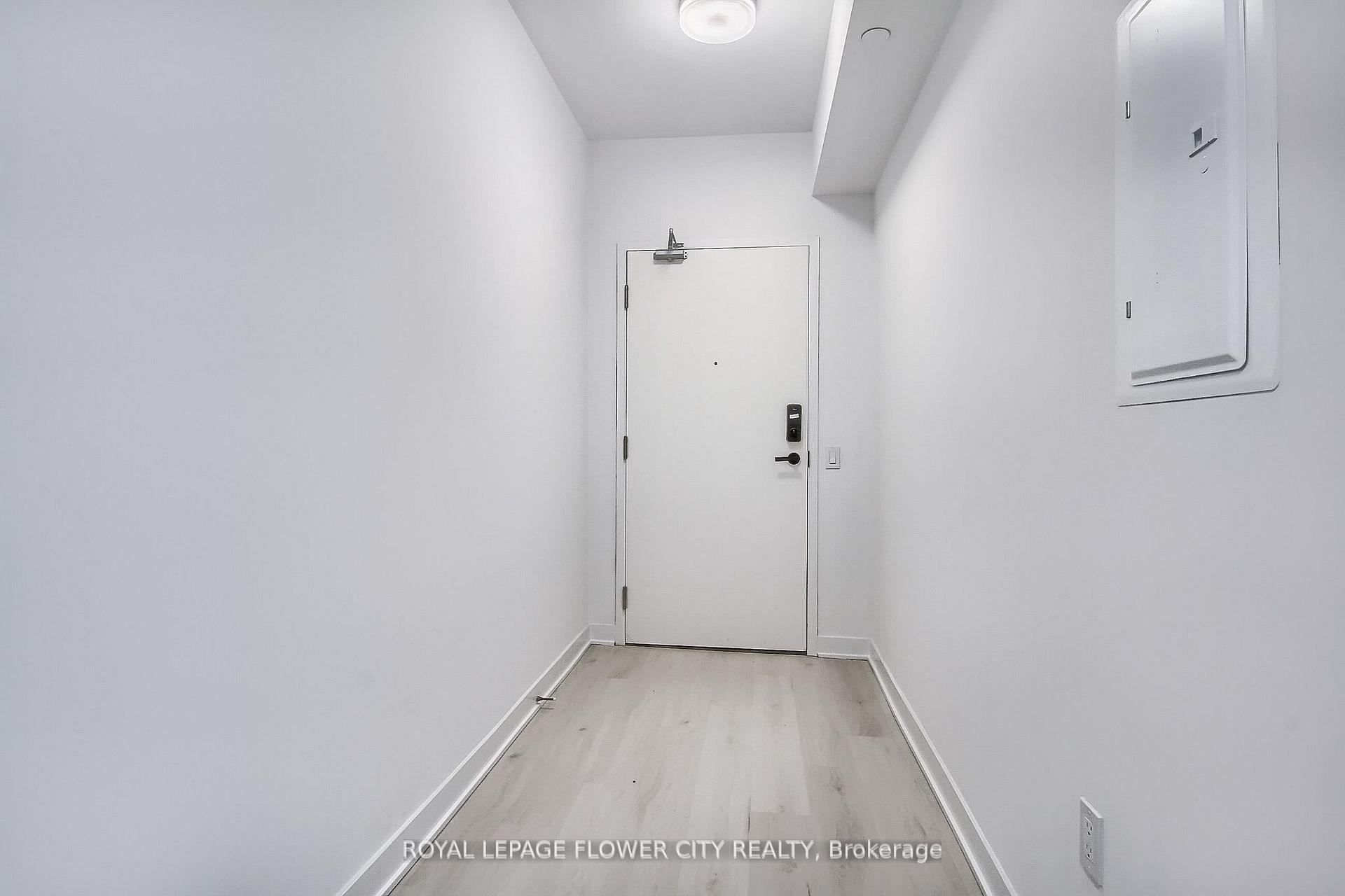 Photo 9 of Unit 5704, 3900 Confedration Parkway, Mississauga, City Centre — HOMEH