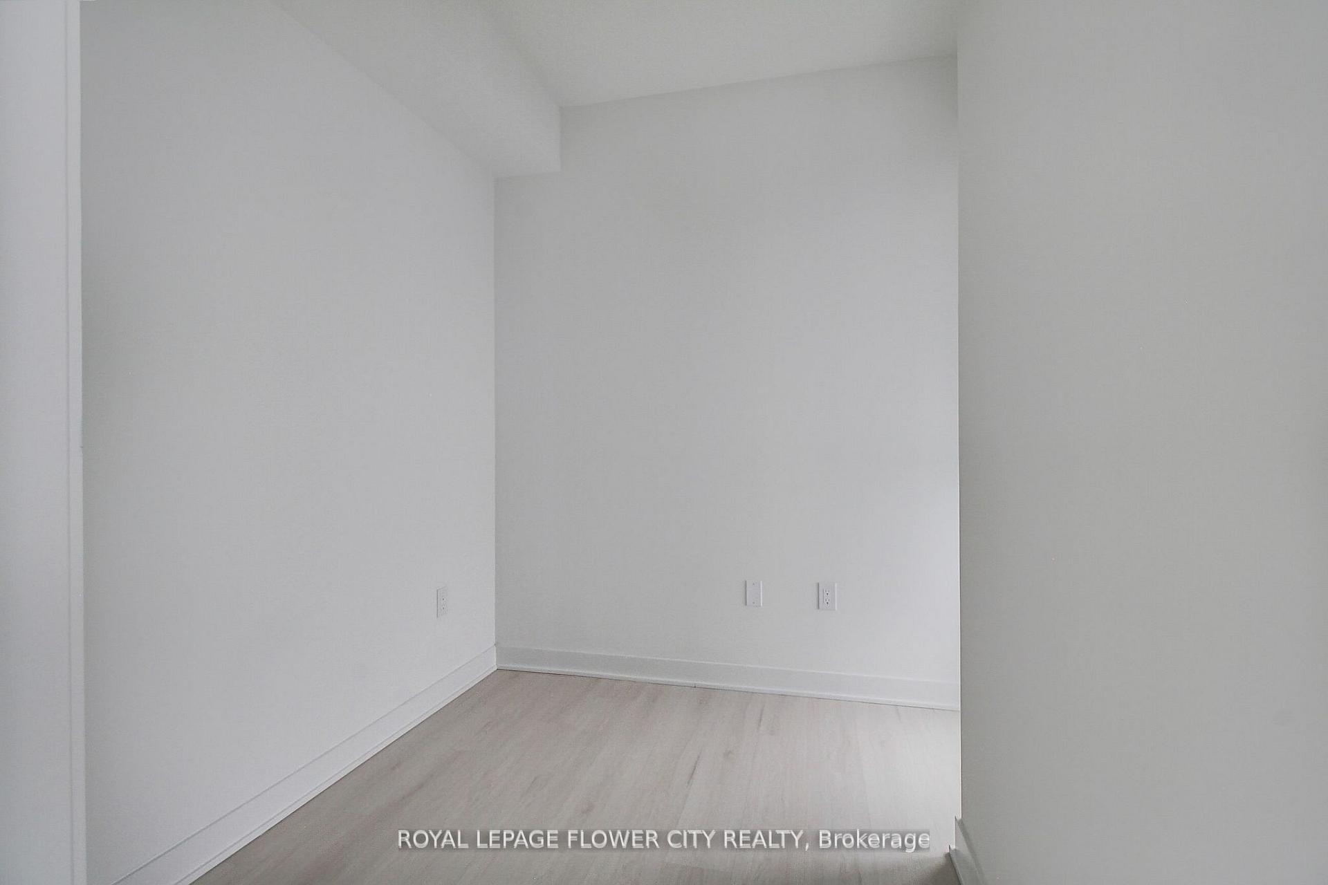 Photo 32 of Unit 5704, 3900 Confedration Parkway, Mississauga, City Centre — HOMEH