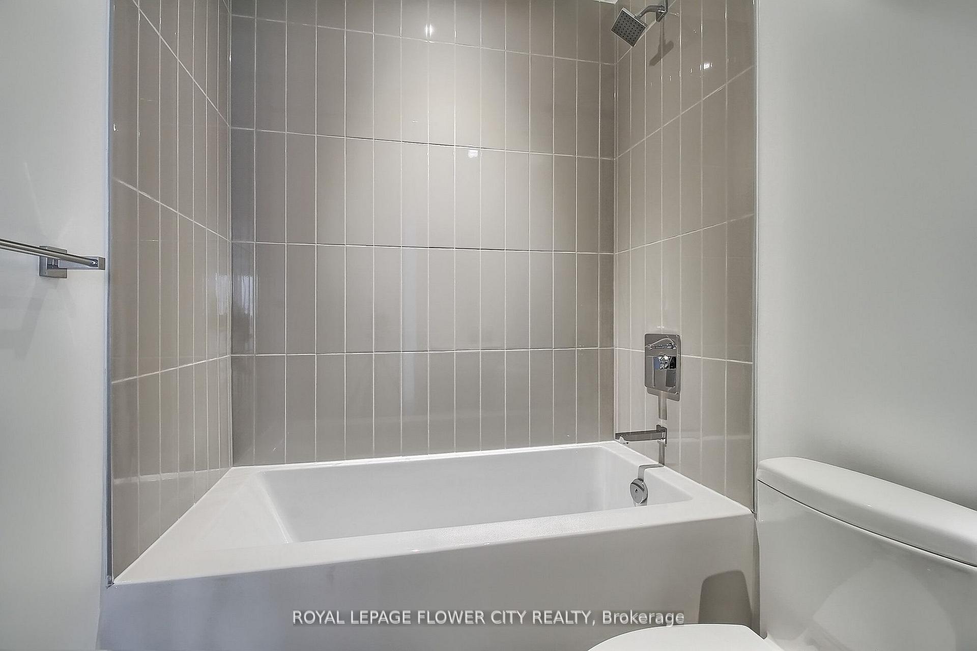 Photo 34 of Unit 5704, 3900 Confedration Parkway, Mississauga, City Centre — HOMEH