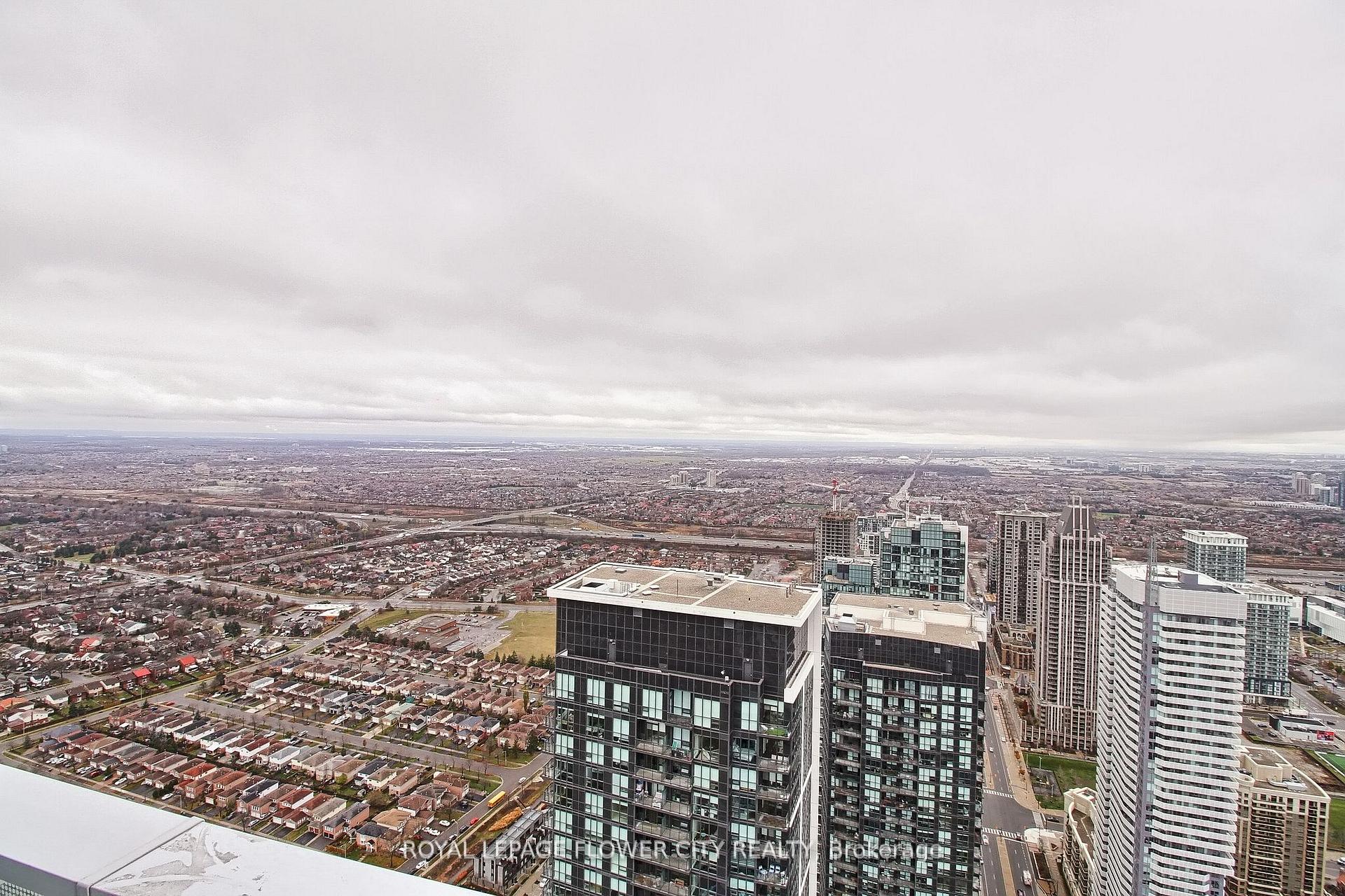 Photo 39 of Unit 5704, 3900 Confedration Parkway, Mississauga, City Centre — HOMEH