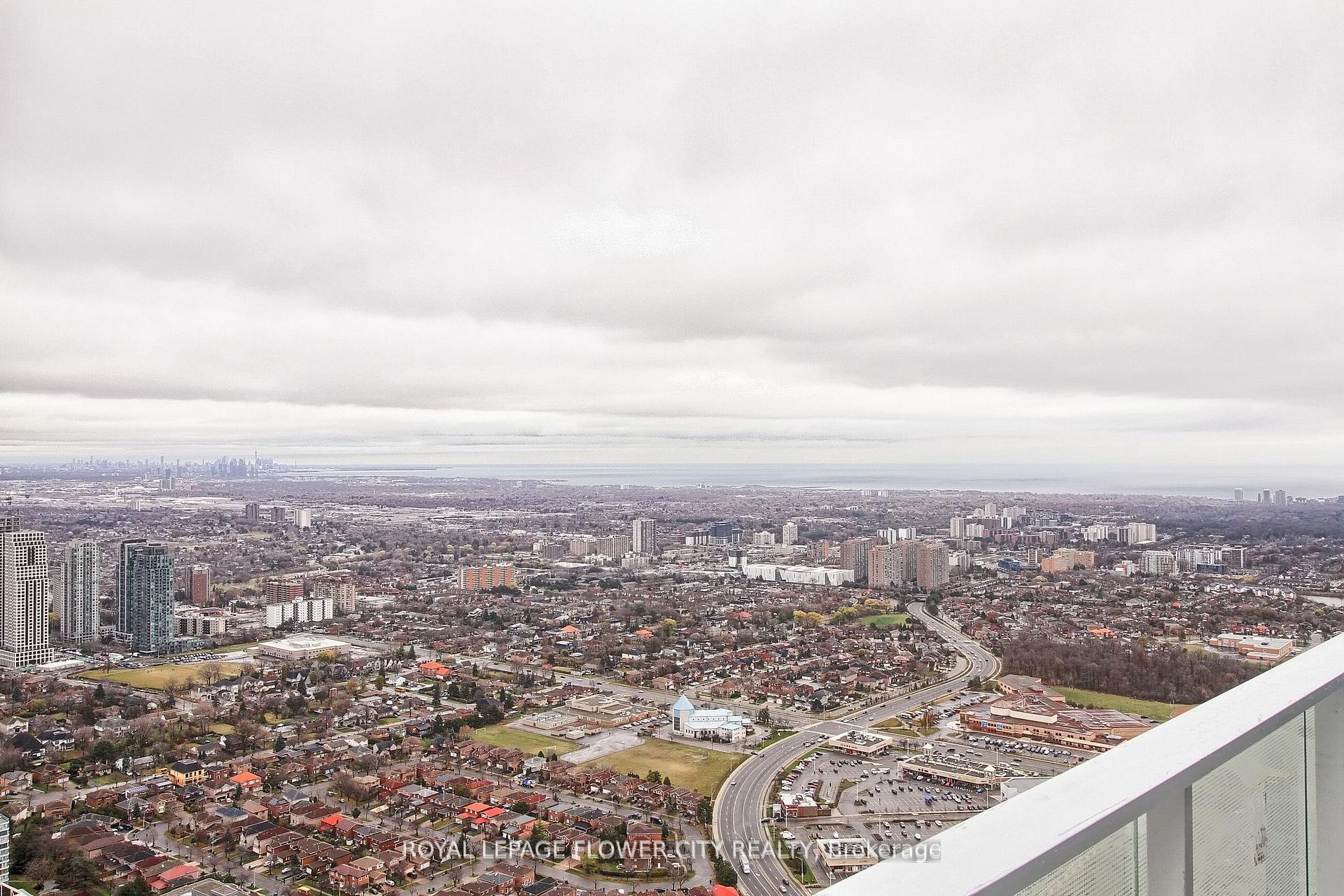 Photo 42 of Unit 5704, 3900 Confedration Parkway, Mississauga, City Centre — HOMEH