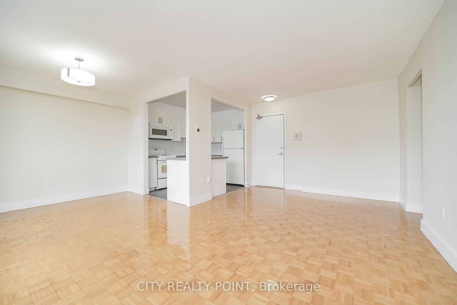 Photo 6 of Unit 404, 666 Spadina Avenue, Toronto, University — HOMEH