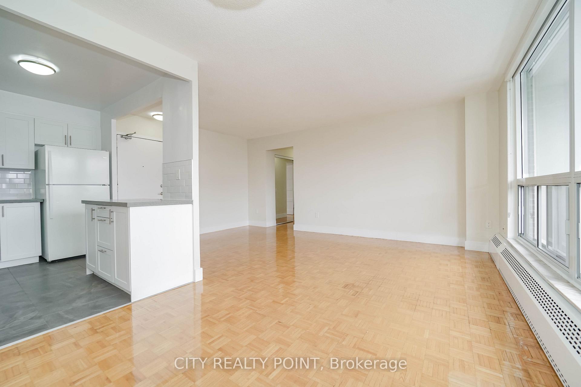 Photo 7 of Unit 404, 666 Spadina Avenue, Toronto, University — HOMEH