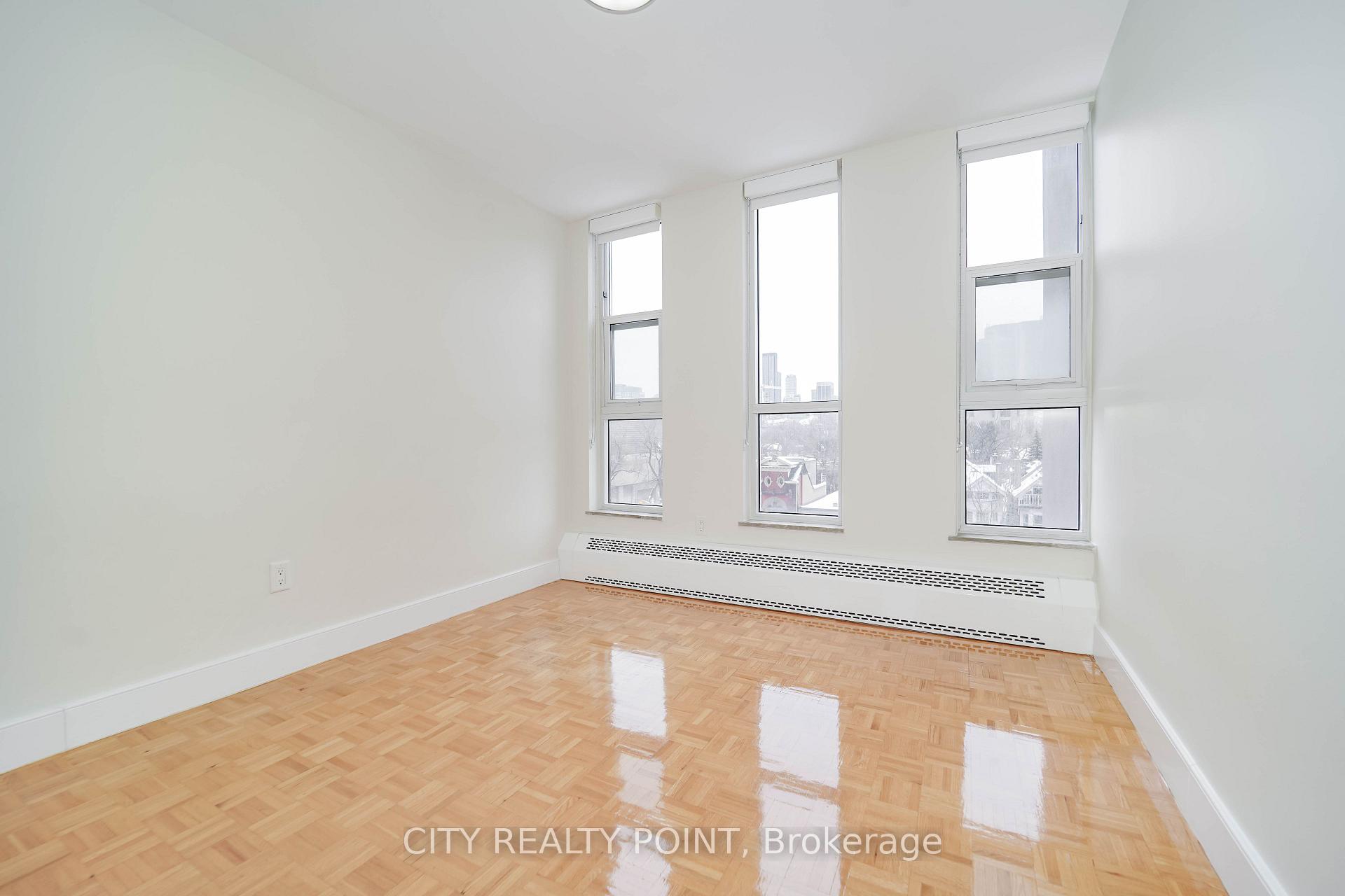 Photo 11 of Unit 404, 666 Spadina Avenue, Toronto, University — HOMEH
