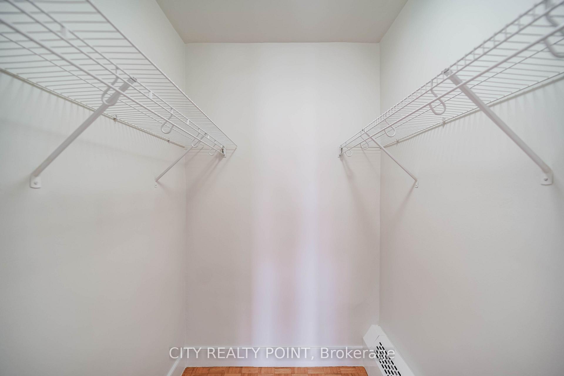 Photo 14 of Unit 404, 666 Spadina Avenue, Toronto, University — HOMEH