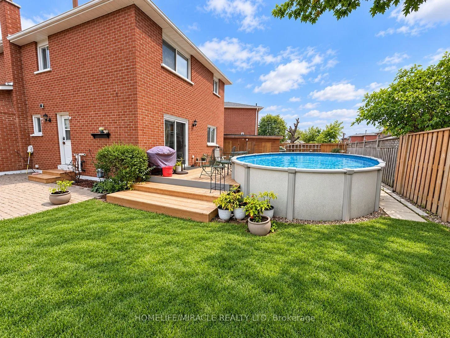 Photo 19 of 8 Willowcrest Court, Brampton, Brampton West — HOMEH