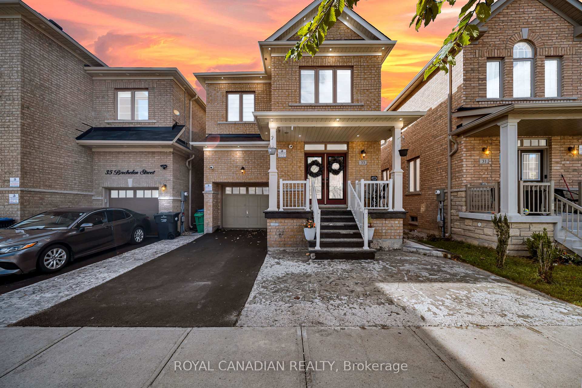 Photo 1 of 33 Bachelor Street, Brampton, Northwest Brampton — HOMEH