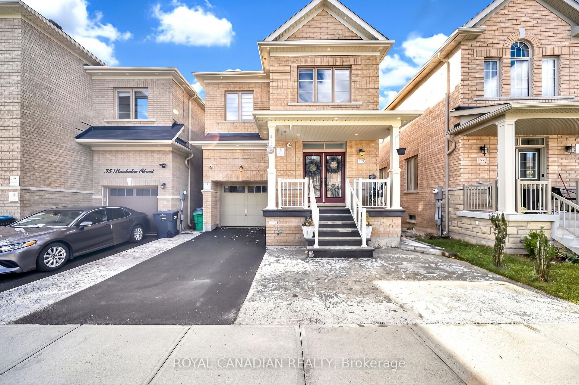 Photo 3 of 33 Bachelor Street, Brampton, Northwest Brampton — HOMEH