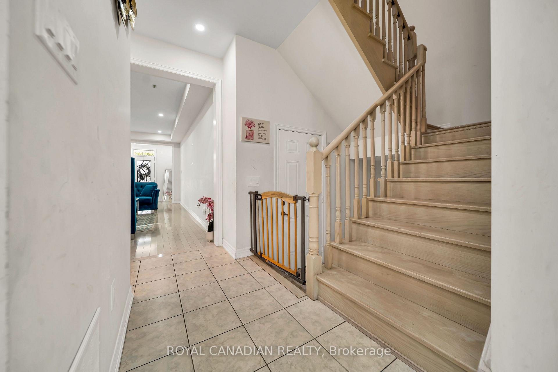 Photo 14 of 33 Bachelor Street, Brampton, Northwest Brampton — HOMEH