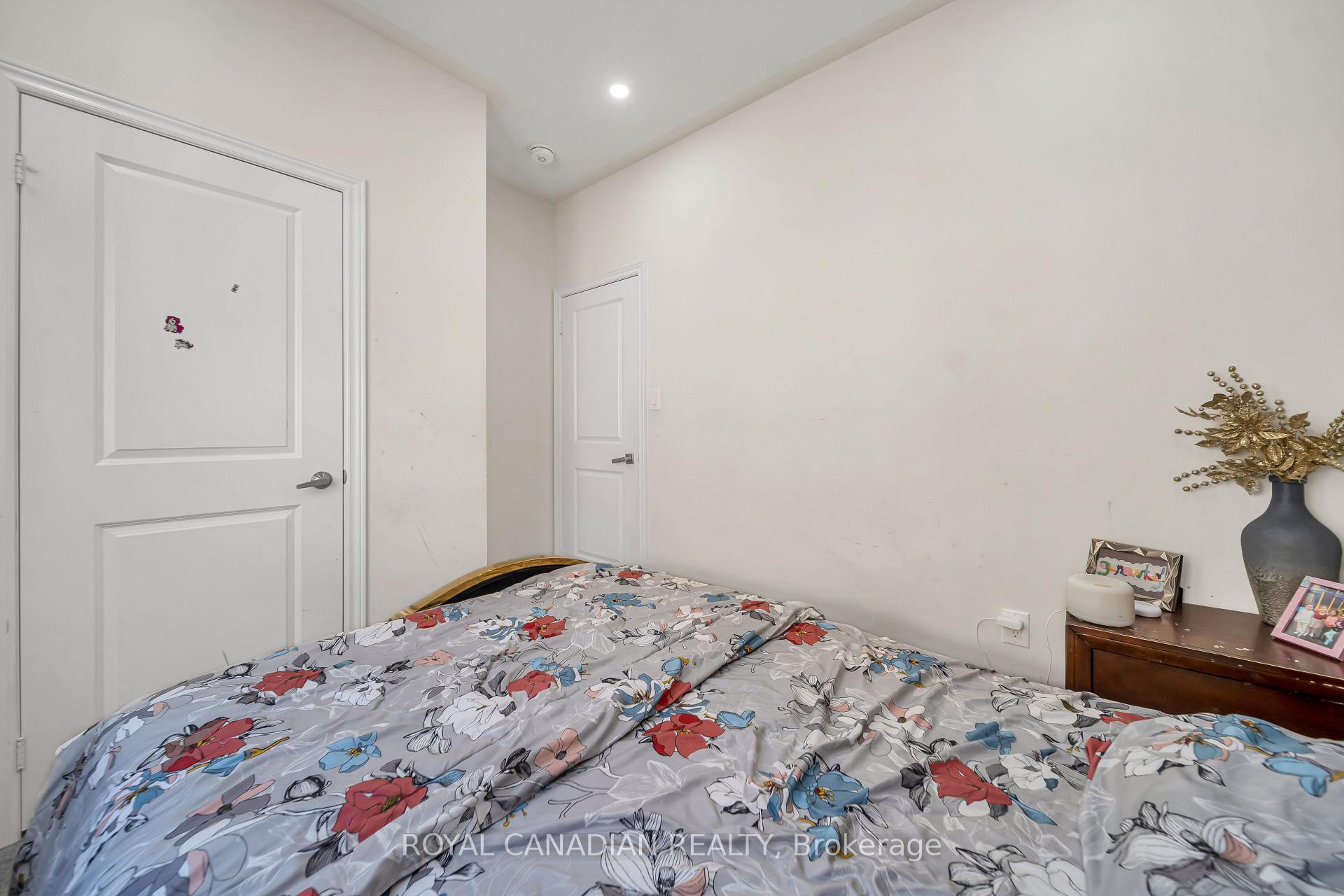 Photo 32 of 33 Bachelor Street, Brampton, Northwest Brampton — HOMEH