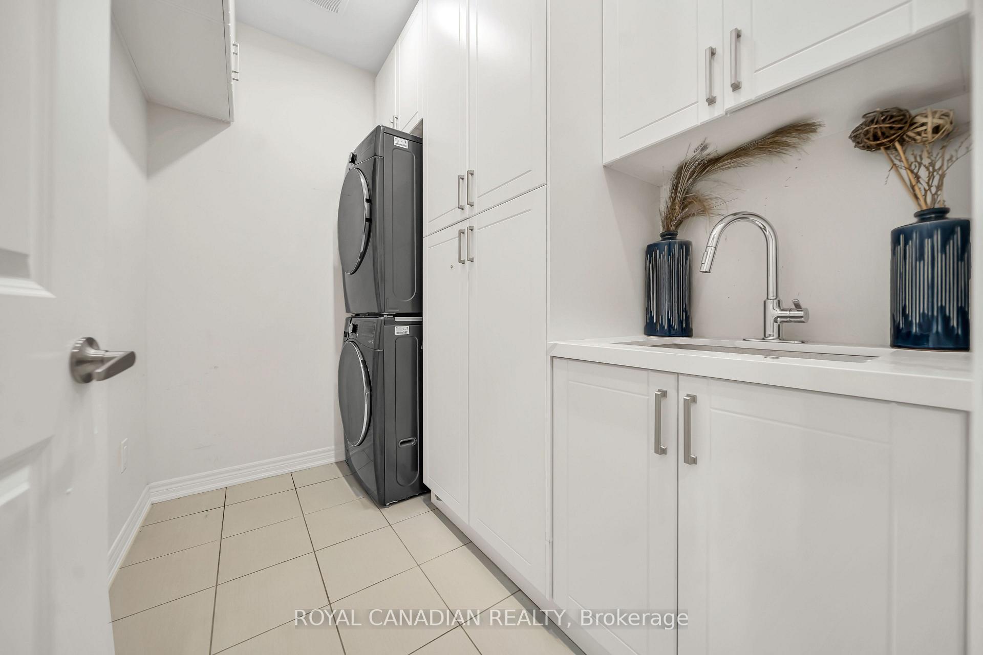 Photo 37 of 33 Bachelor Street, Brampton, Northwest Brampton — HOMEH