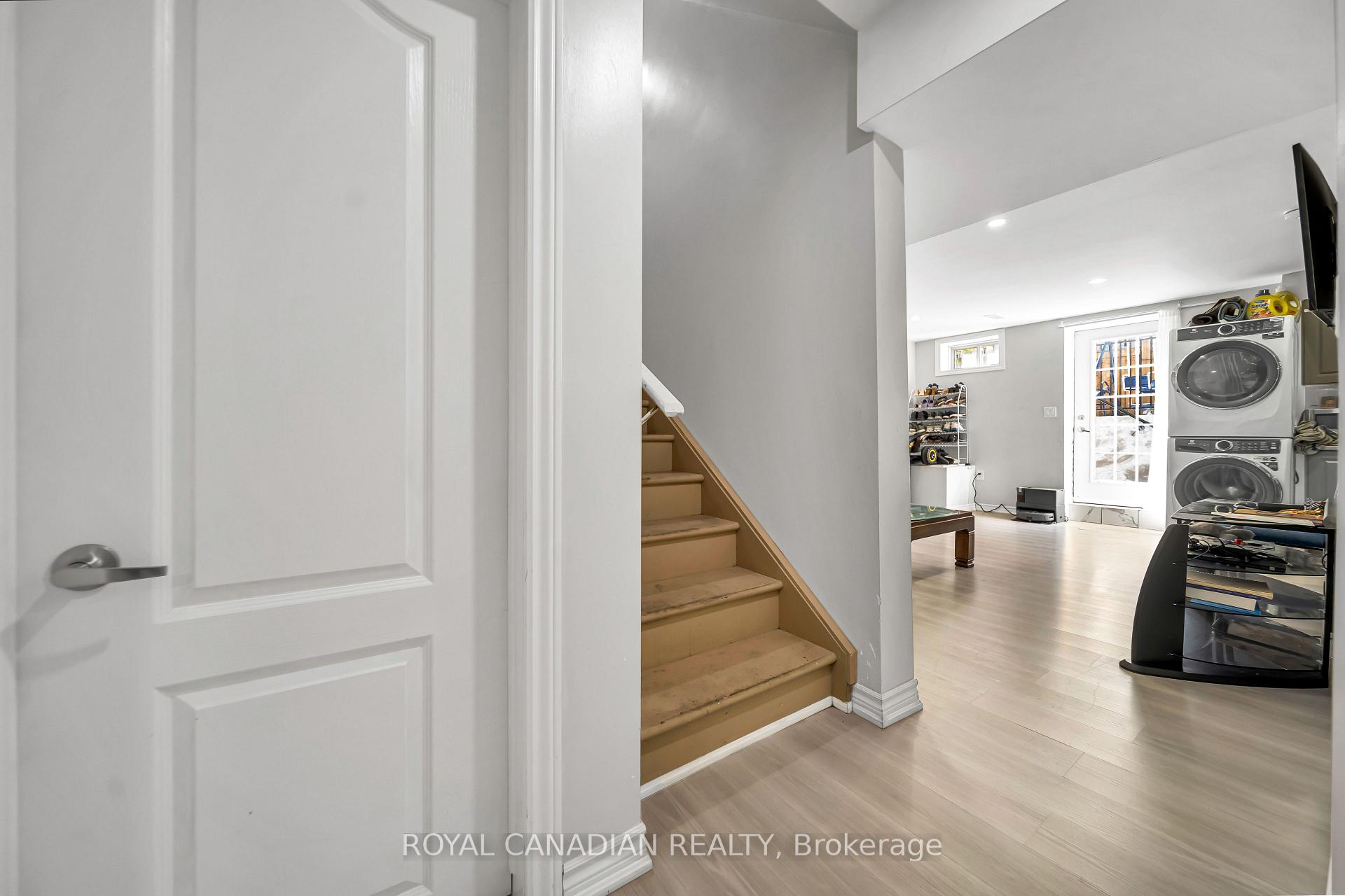 Photo 38 of 33 Bachelor Street, Brampton, Northwest Brampton — HOMEH