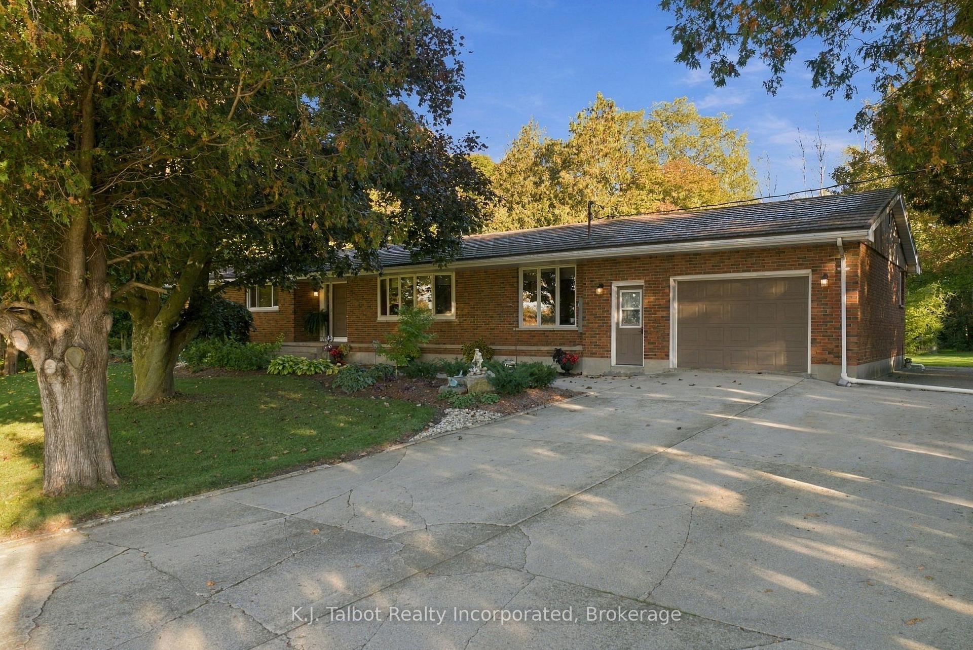 Photo of 33696 Black's Point Road
