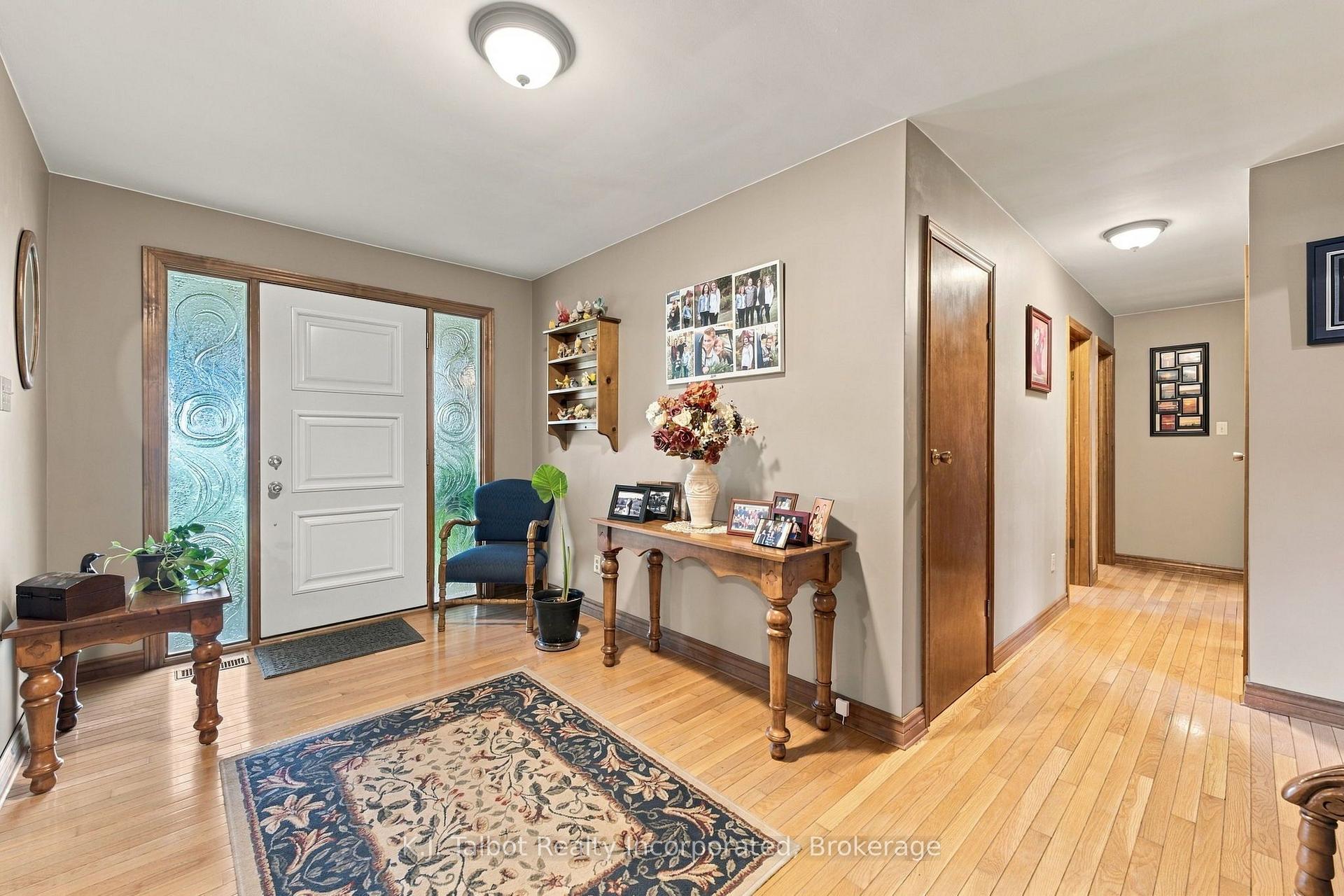 Photo 5 of 33696 Black's Point Road, Central Huron, Goderich — HOMEH