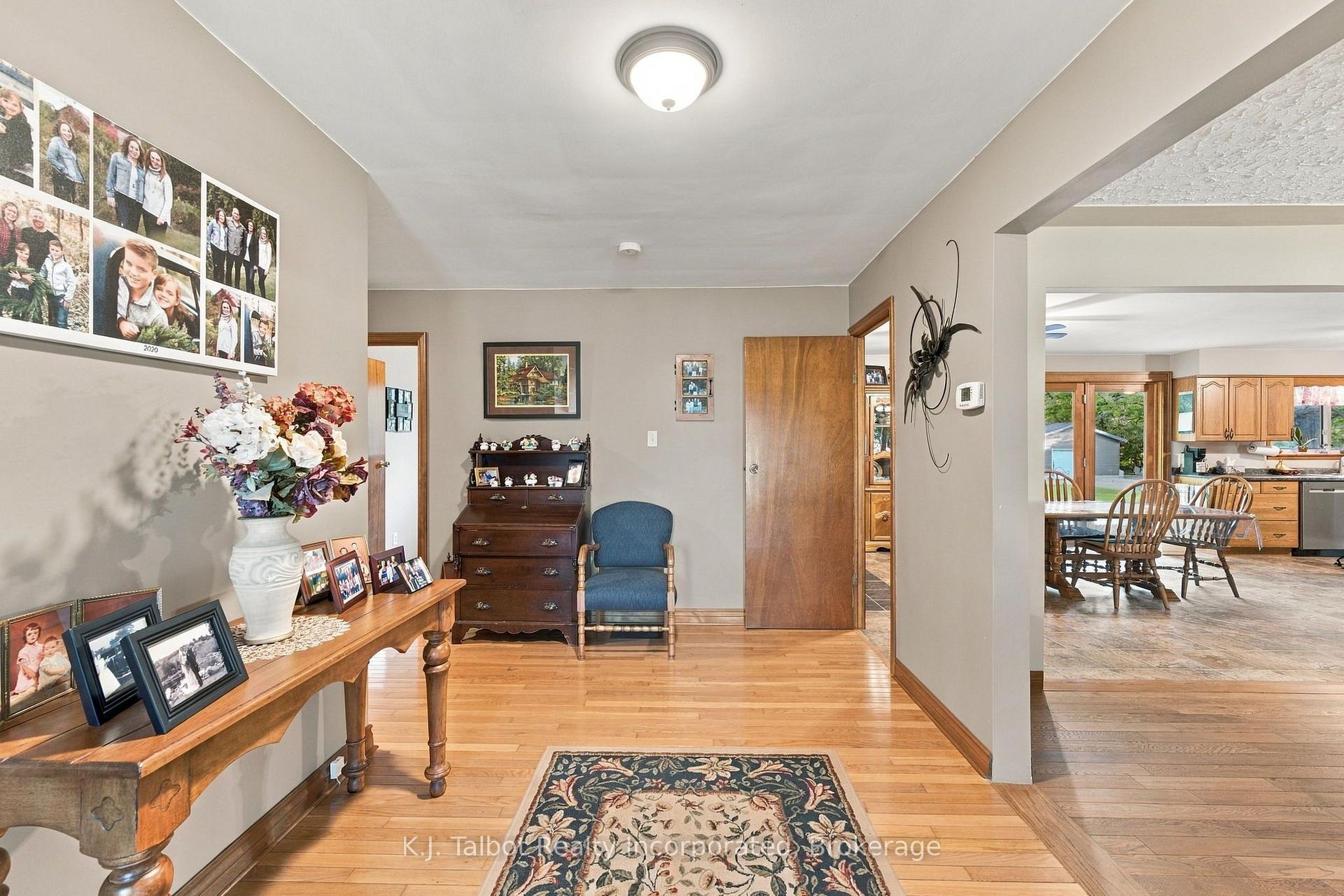 Photo 6 of 33696 Black's Point Road, Central Huron, Goderich — HOMEH