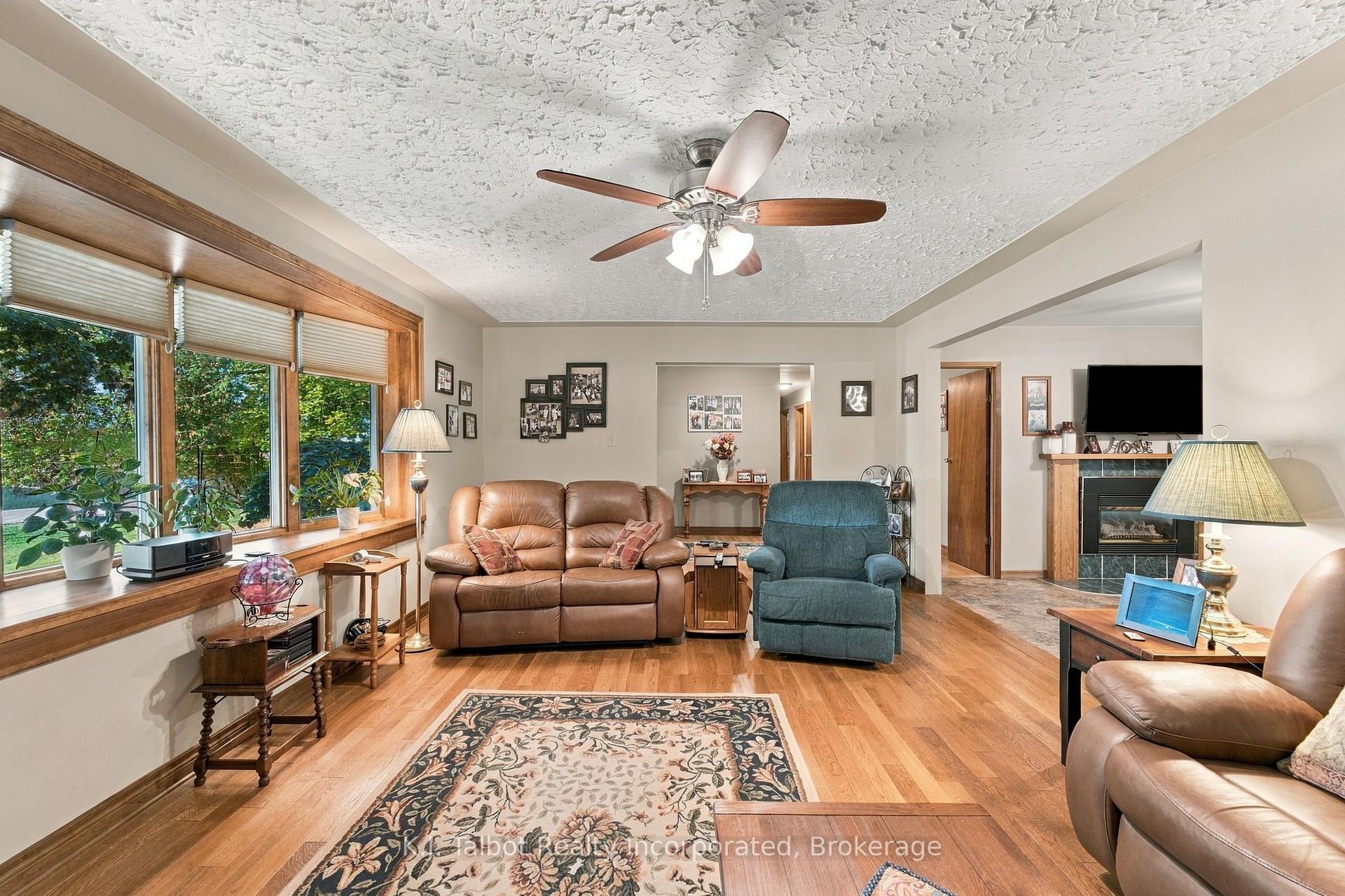 Photo 8 of 33696 Black's Point Road, Central Huron, Goderich — HOMEH