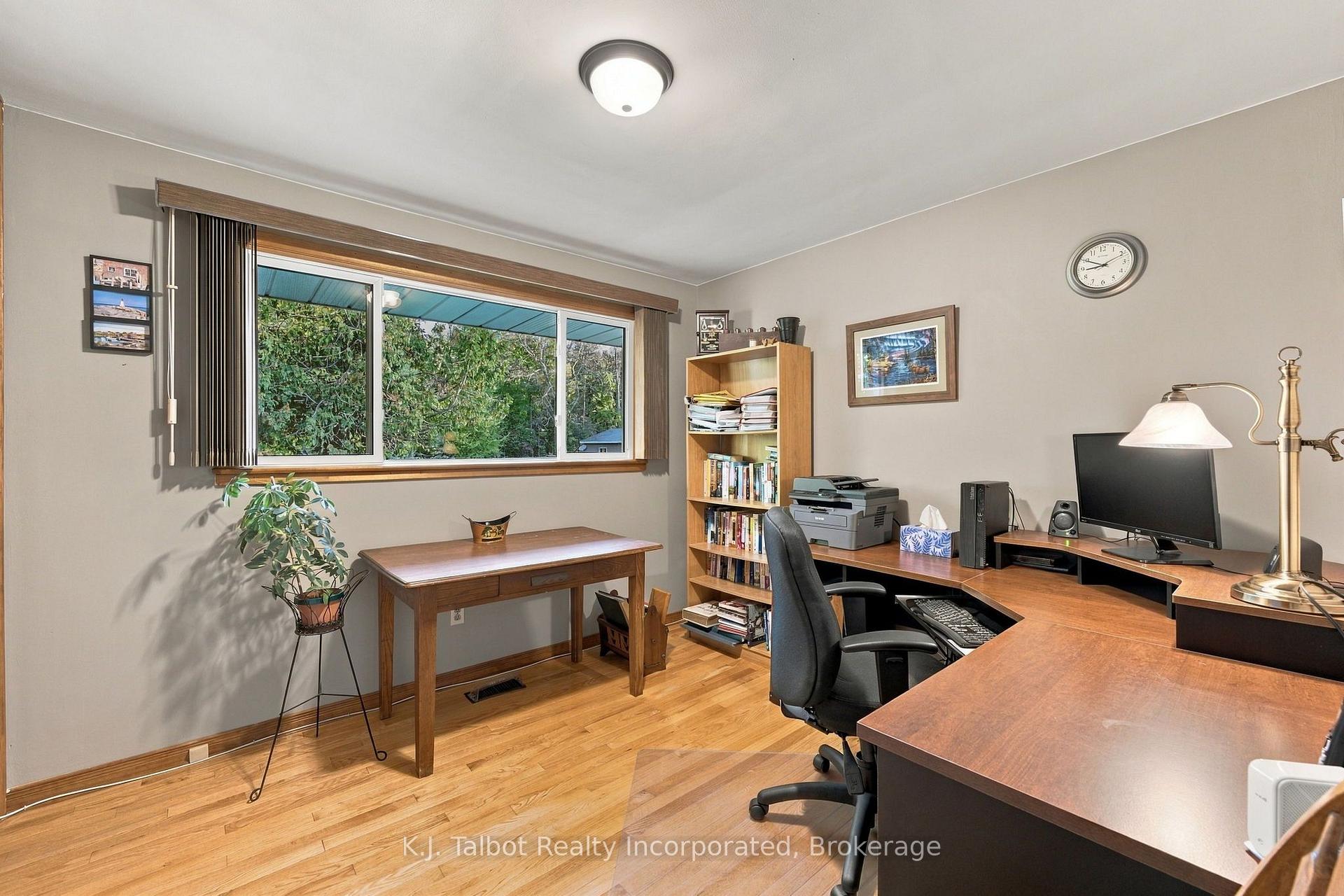 Photo 17 of 33696 Black's Point Road, Central Huron, Goderich — HOMEH