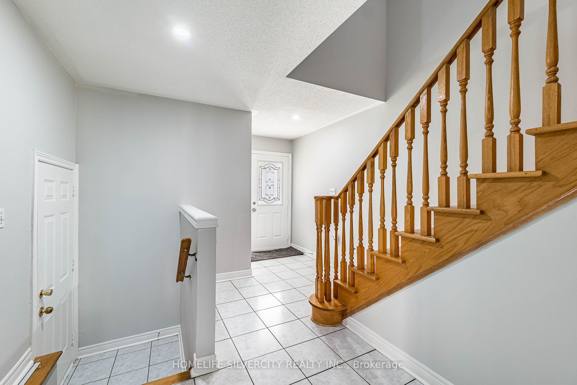 Photo 10 of 7 Shadyridge Road, Brampton, Bram East — HOMEH