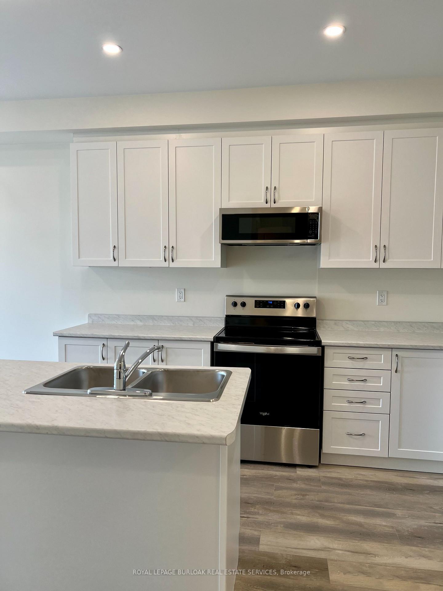 Photo 4 of Unit 7, 40 Zinfandel Drive, Hamilton, Fruitland — HOMEH